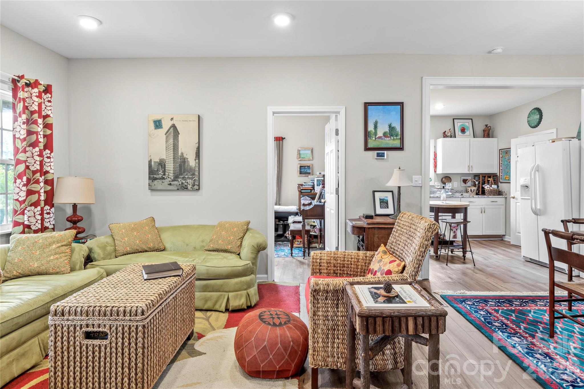 112 Hillcrest Street — Jonesville