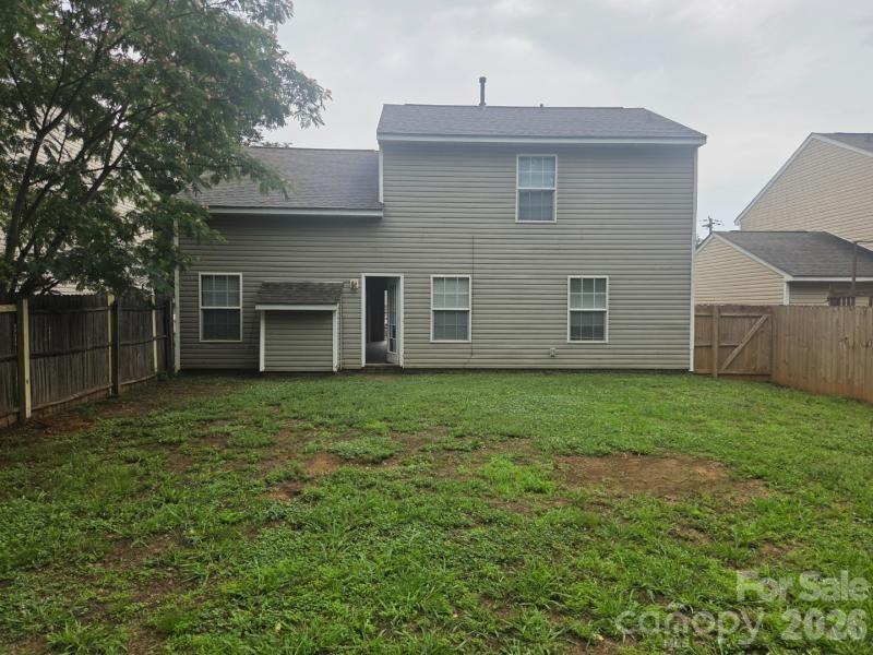 821 Lakehill Road — Charlotte