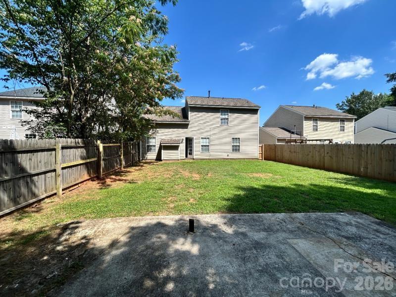 821 Lakehill Road — Charlotte