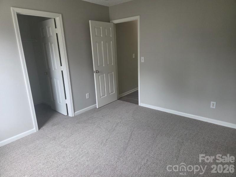 821 Lakehill Road — Charlotte