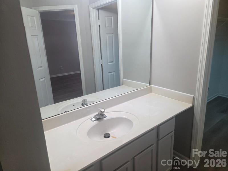 821 Lakehill Road — Charlotte