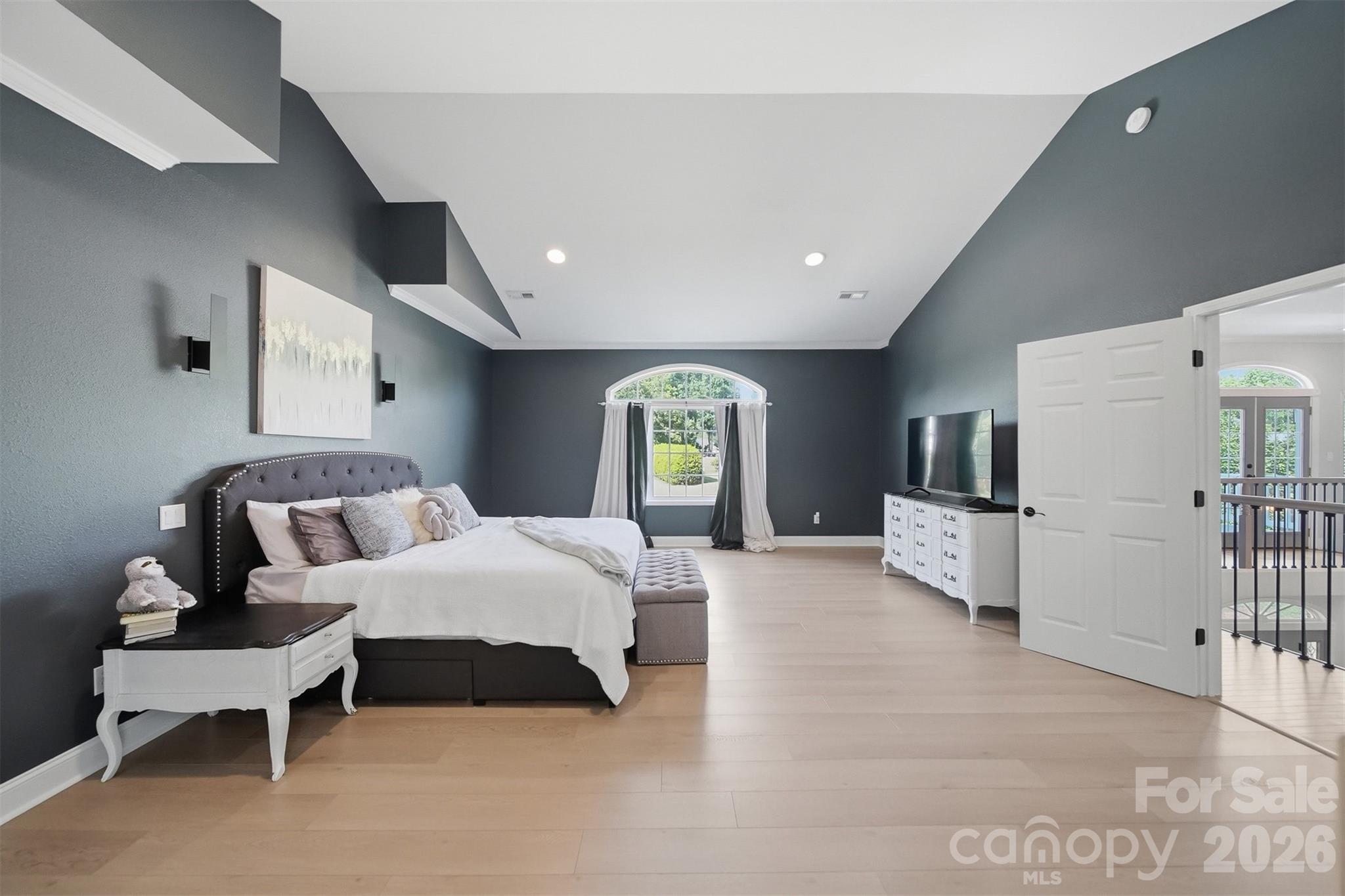 1360 Sweetbriar Lane — Hickory