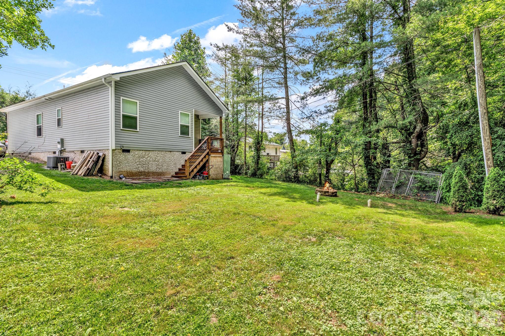 330 Old County Home Road — Asheville