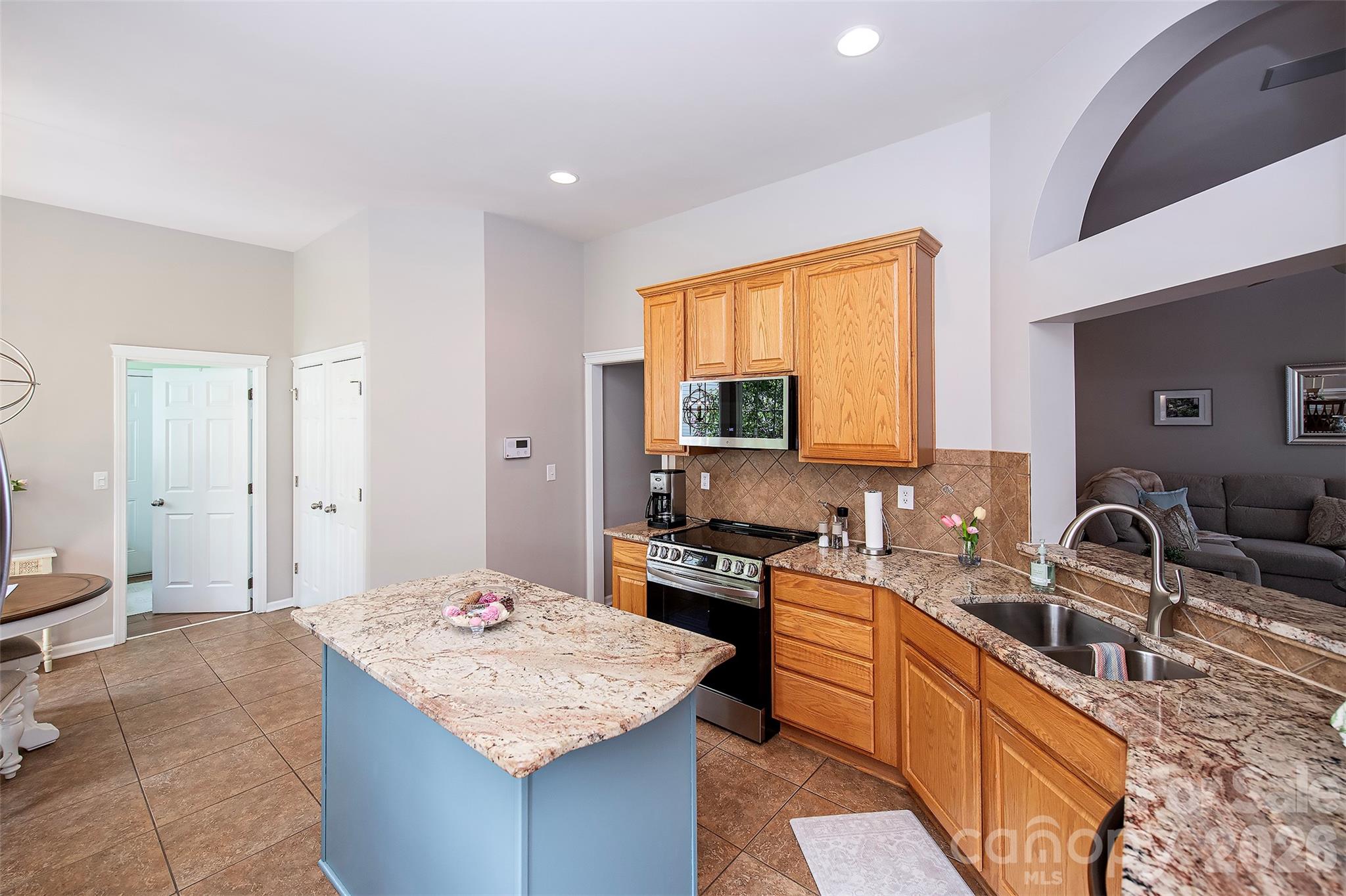 6103 Breckfield Court — Charlotte