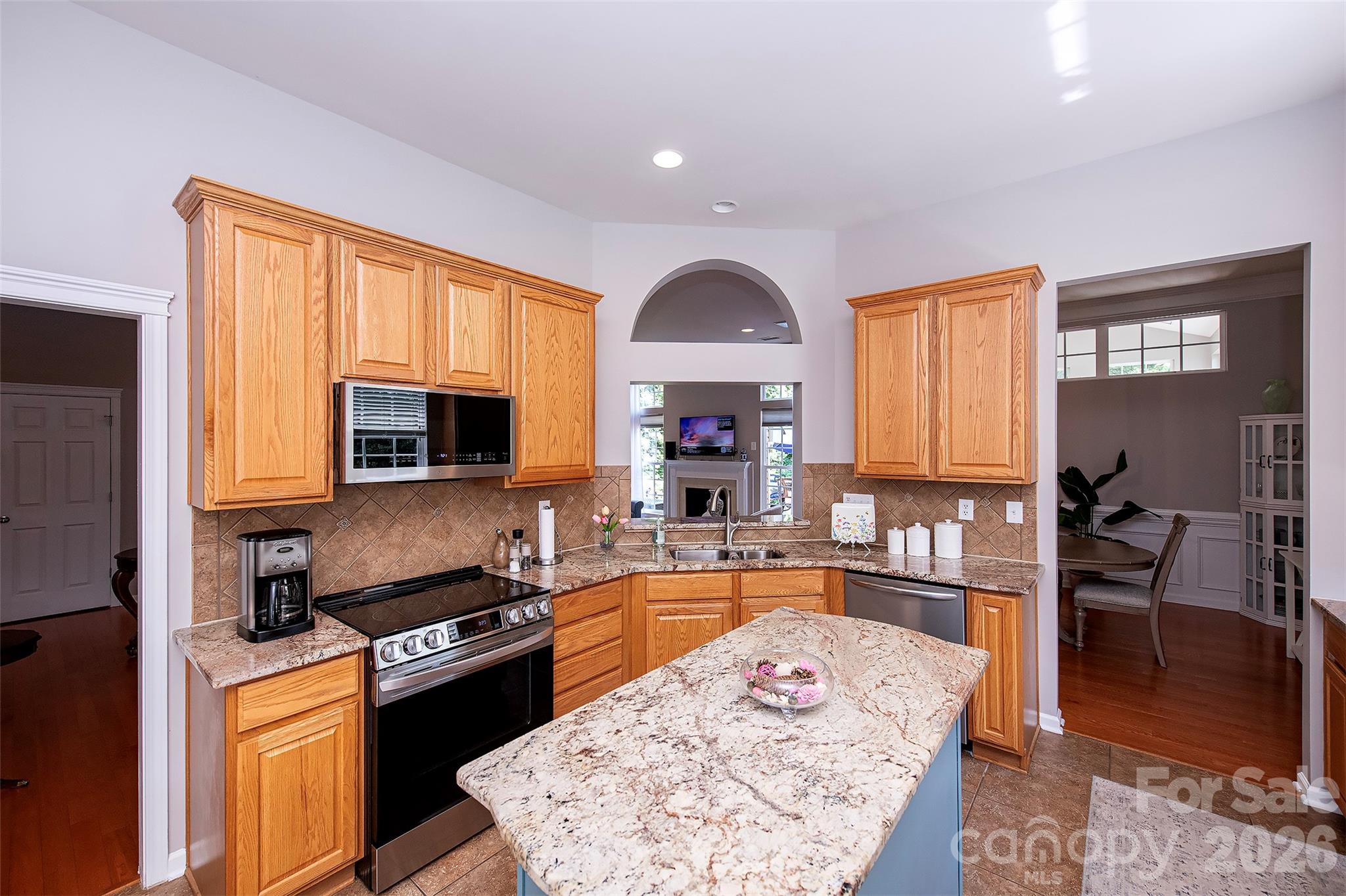 6103 Breckfield Court — Charlotte