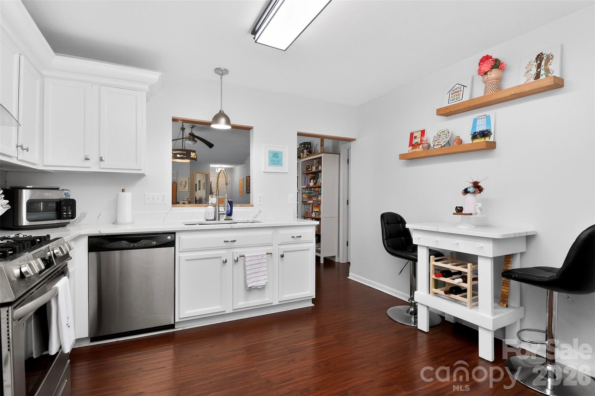 5422 Harris Cove Drive — Charlotte