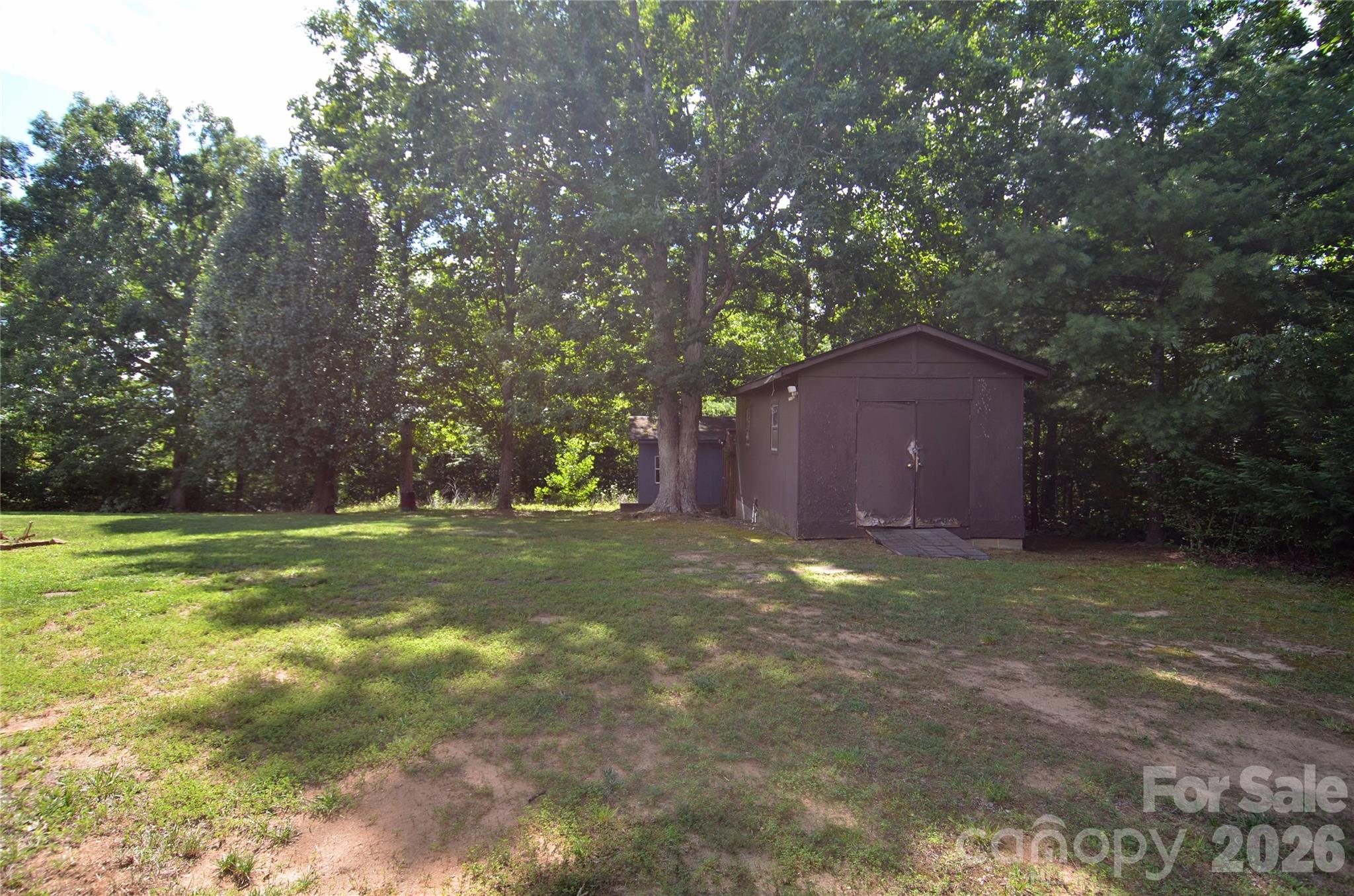 848 Deer Park Road — Nebo