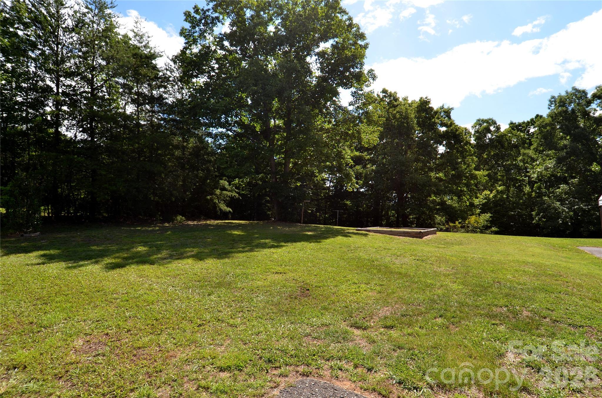 848 Deer Park Road — Nebo