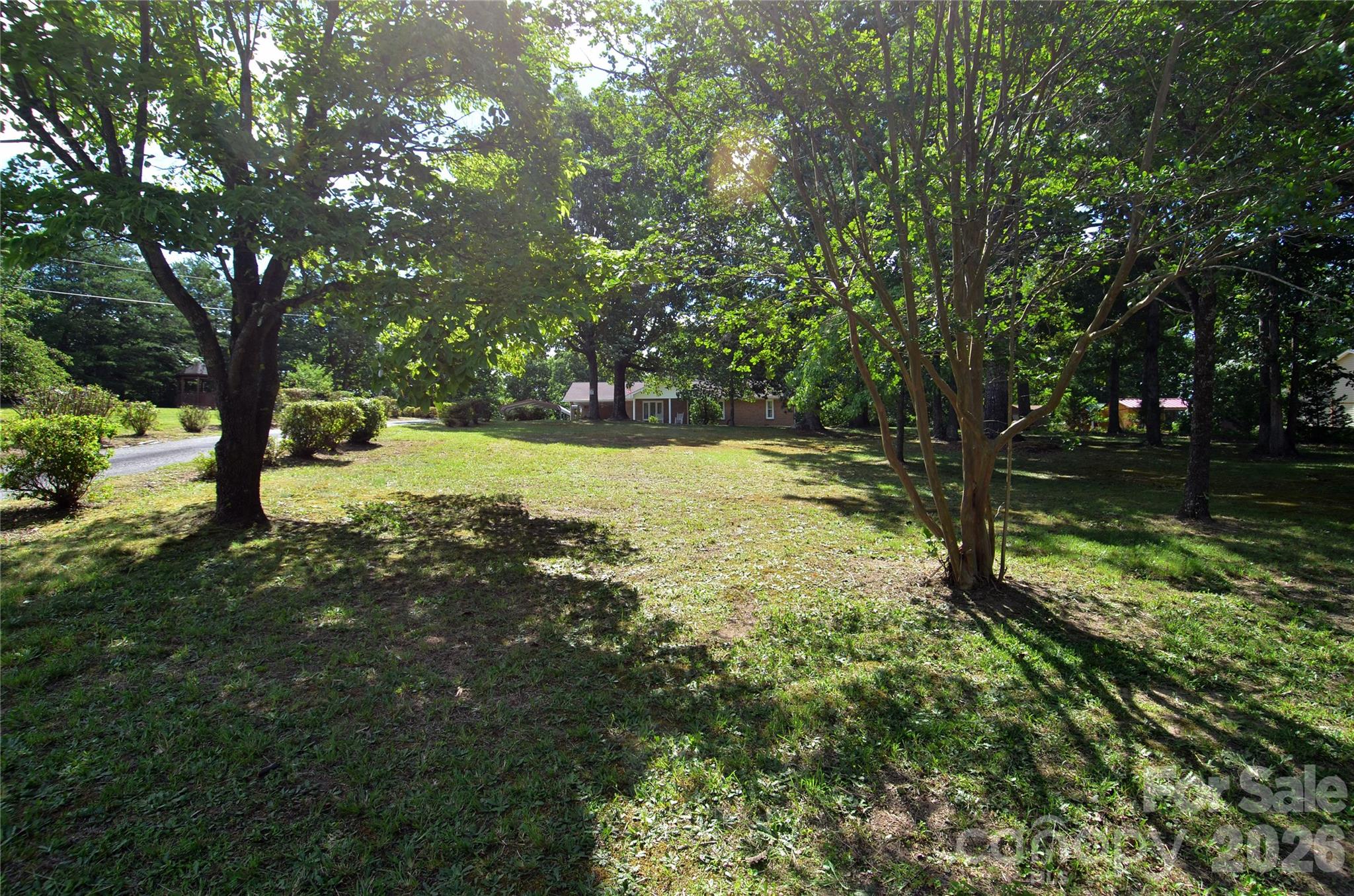 848 Deer Park Road — Nebo