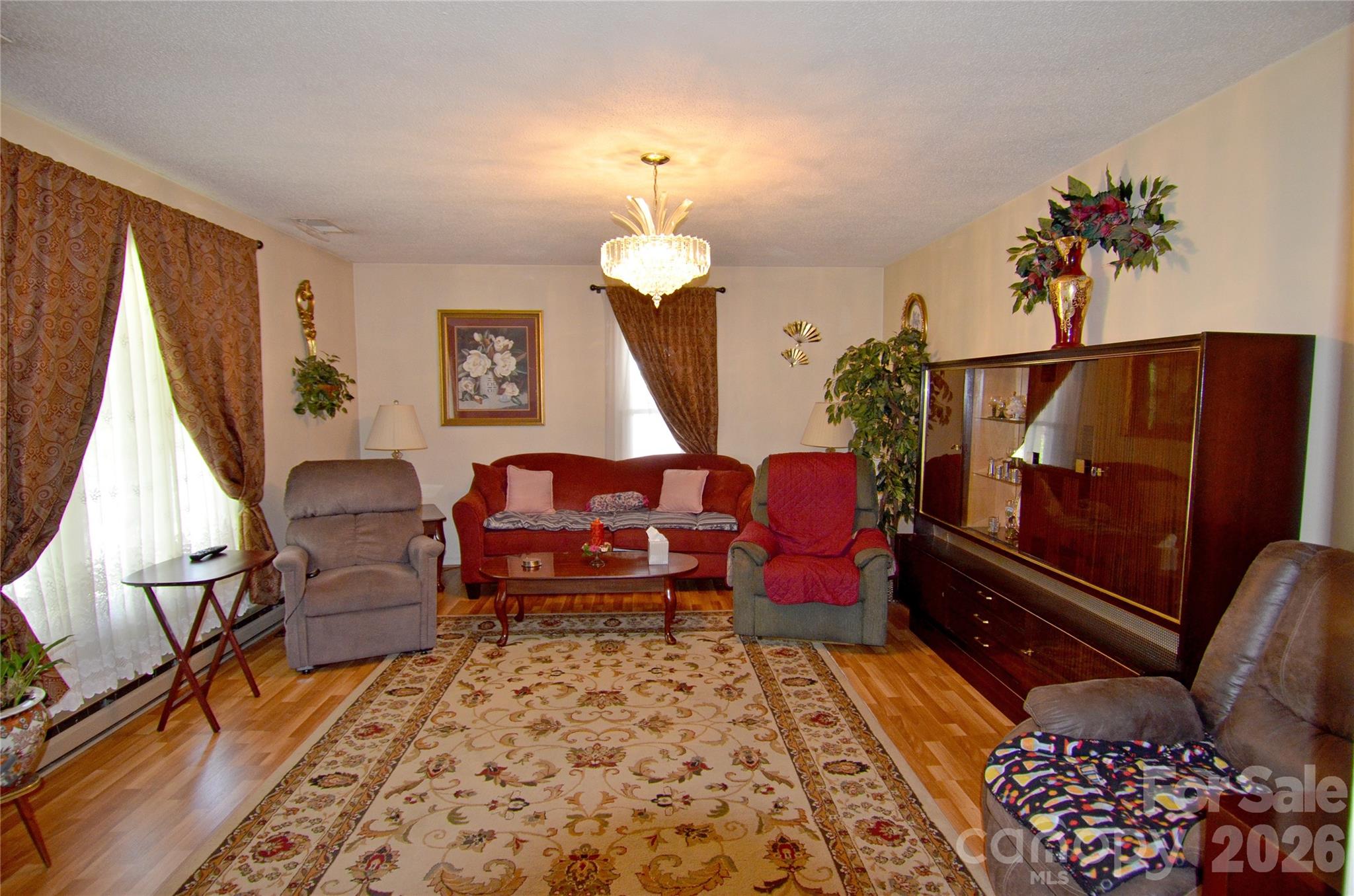 848 Deer Park Road — Nebo