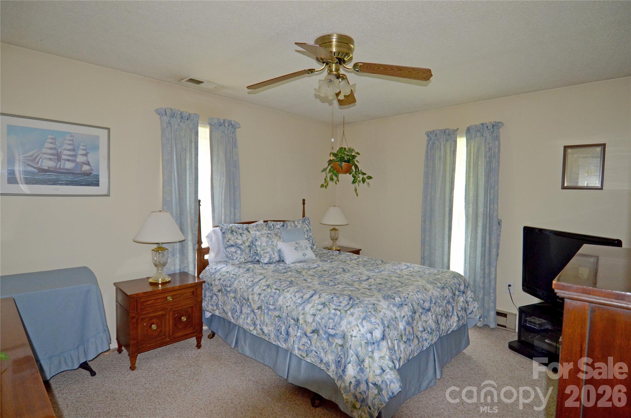 848 Deer Park Road — Nebo