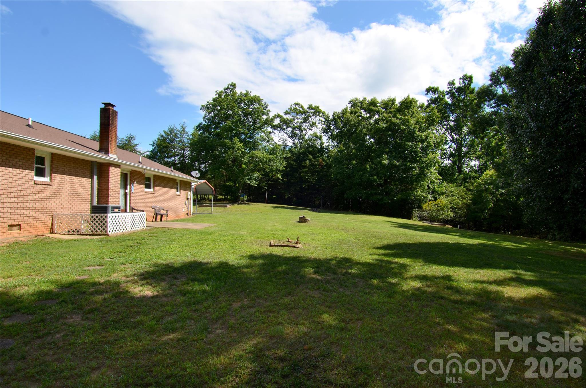 848 Deer Park Road — Nebo