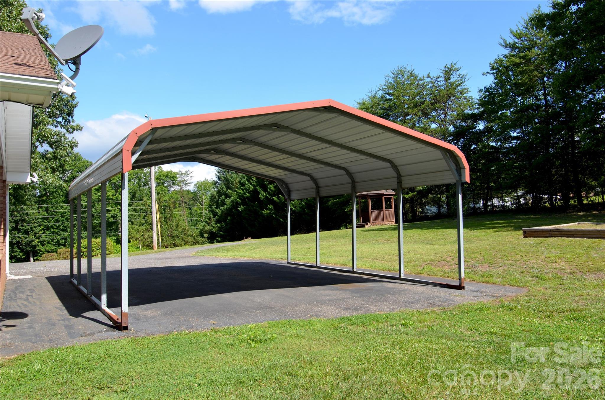 848 Deer Park Road — Nebo