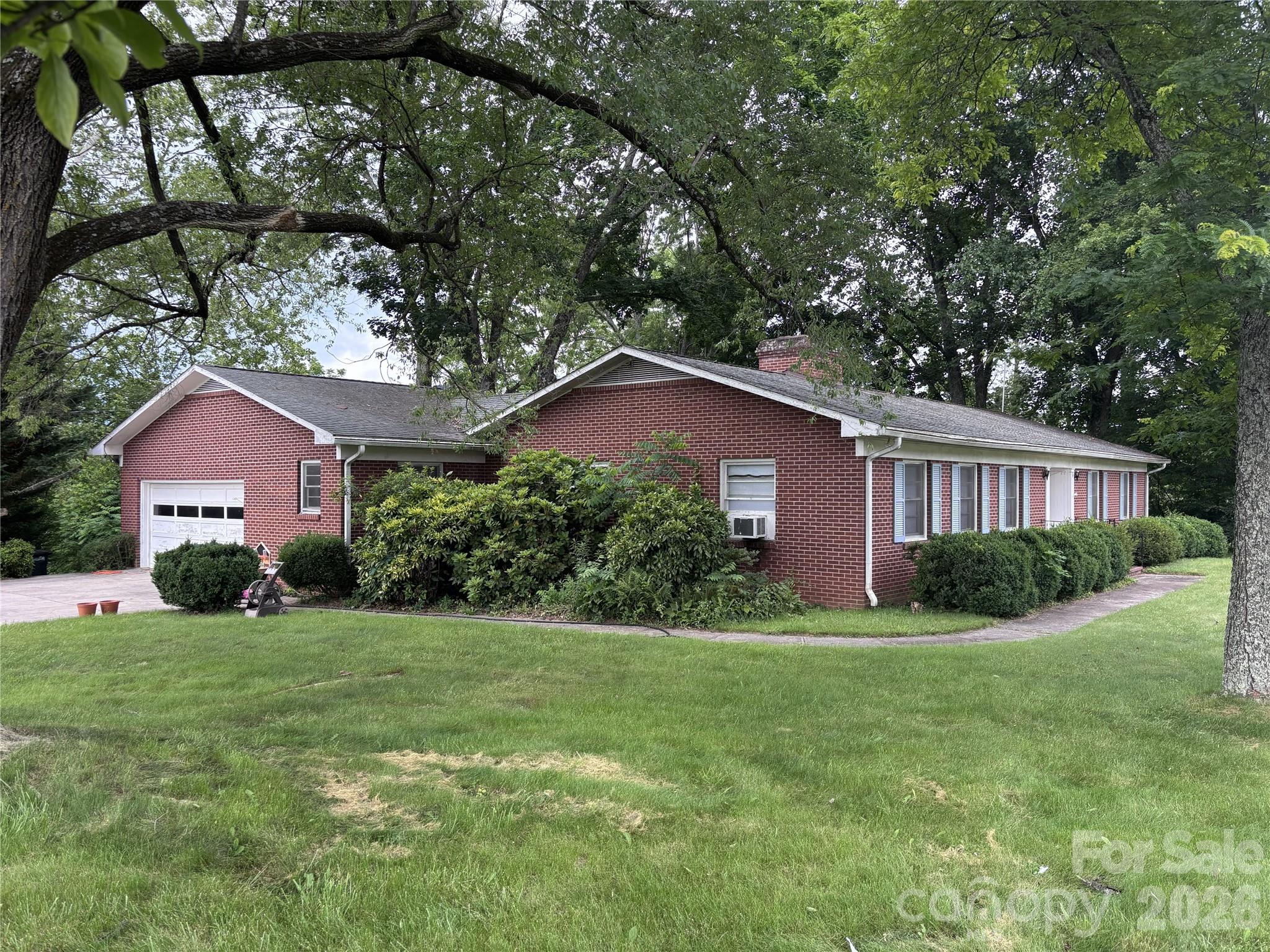 625 Vance Street — Waynesville
