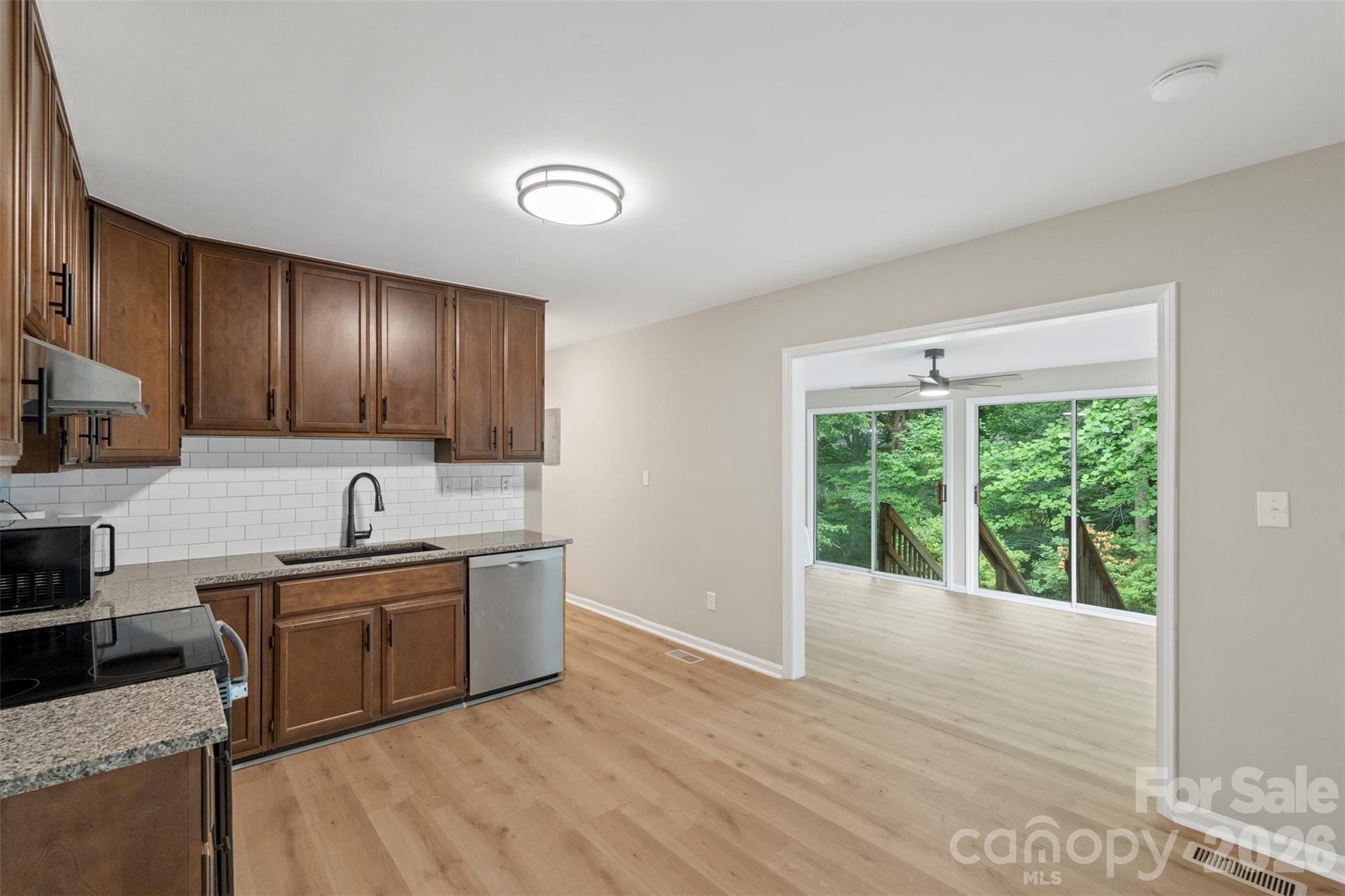 711 King Arthur Drive — Gastonia