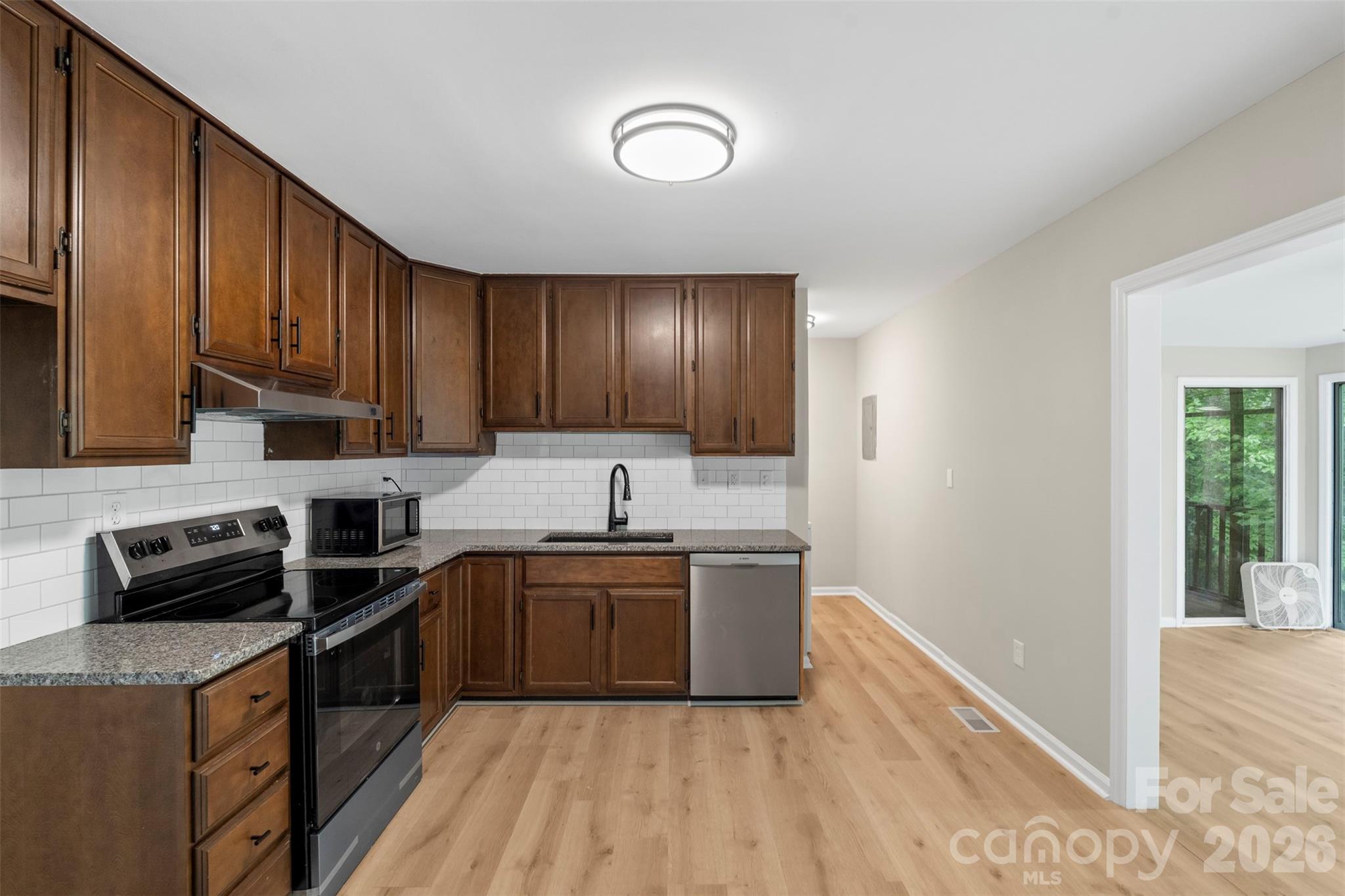711 King Arthur Drive — Gastonia
