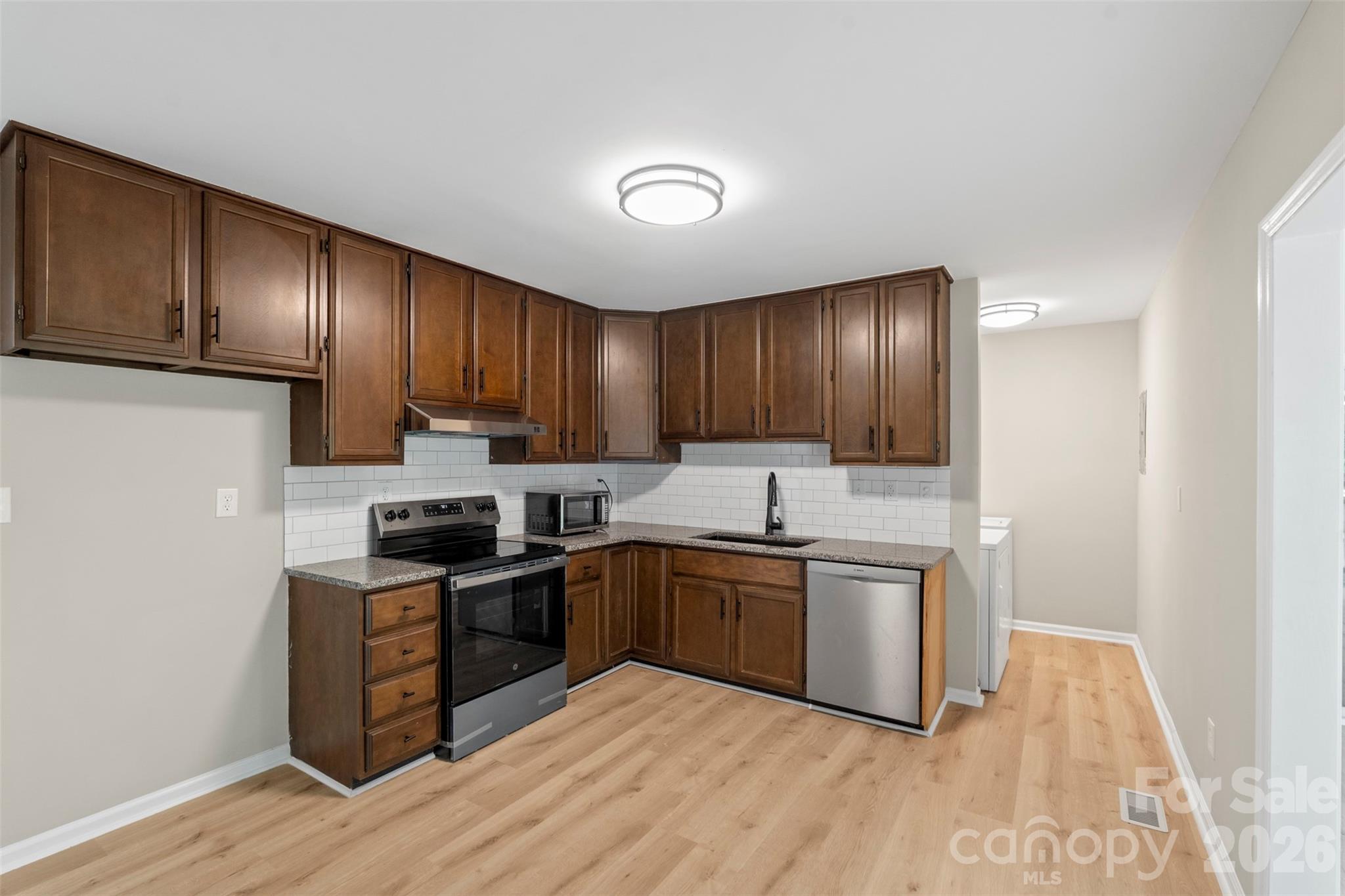 711 King Arthur Drive — Gastonia