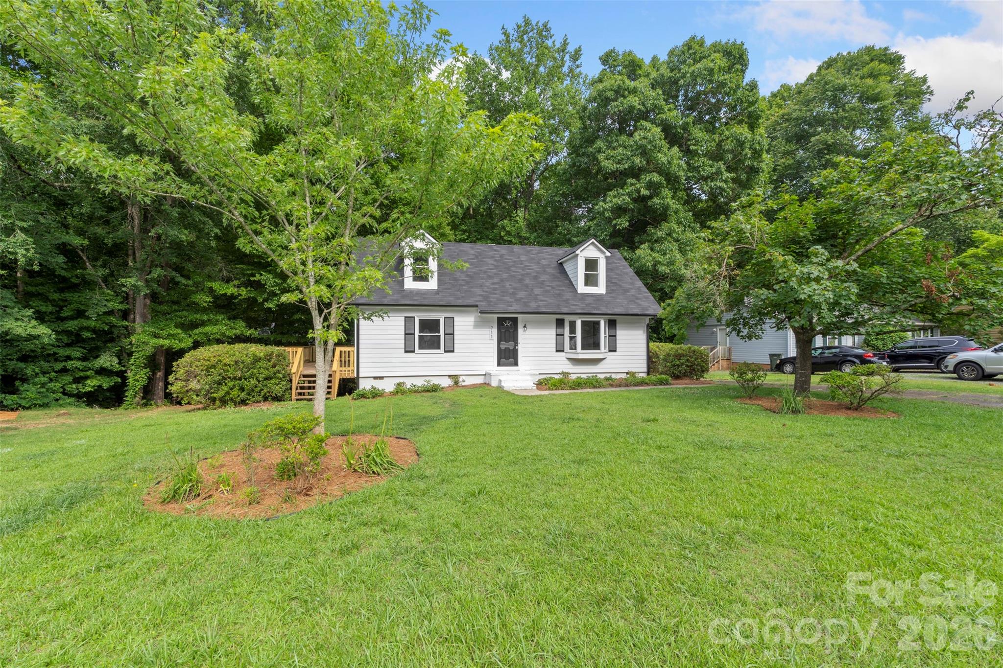 711 King Arthur Drive — Gastonia
