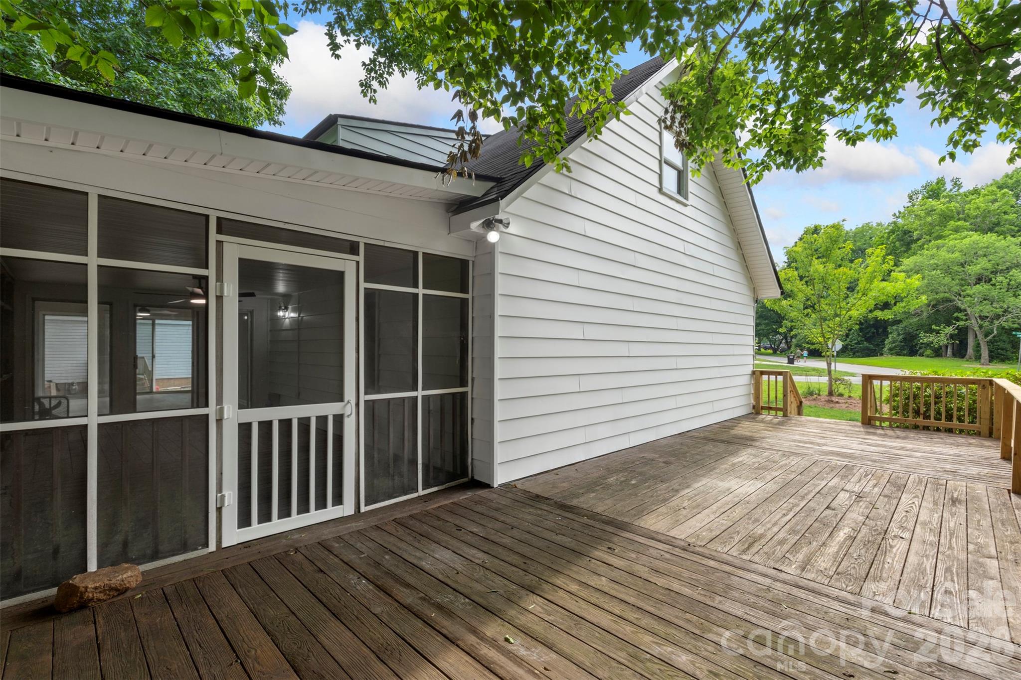 711 King Arthur Drive — Gastonia