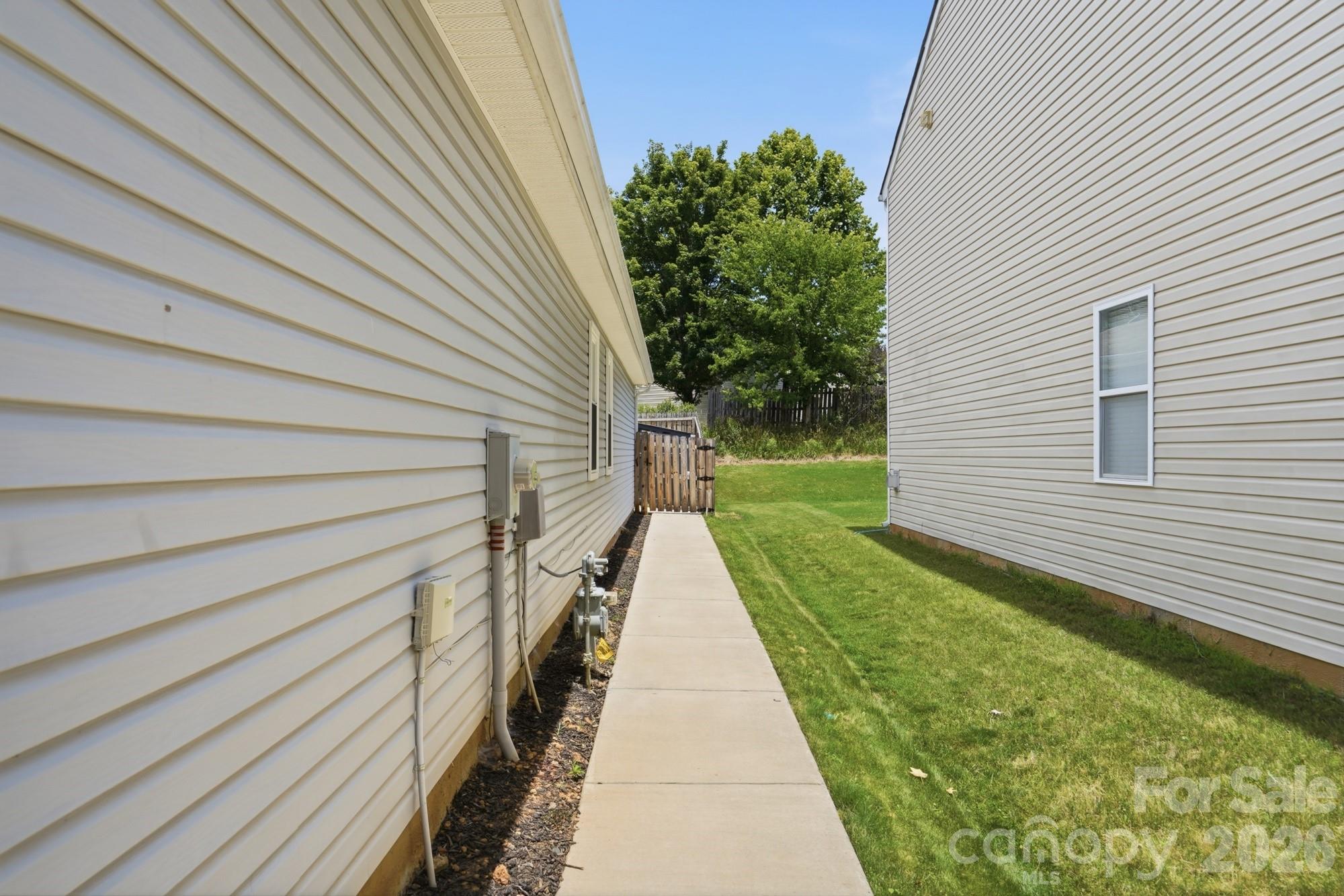 2211 Savannah Hills Drive — Matthews