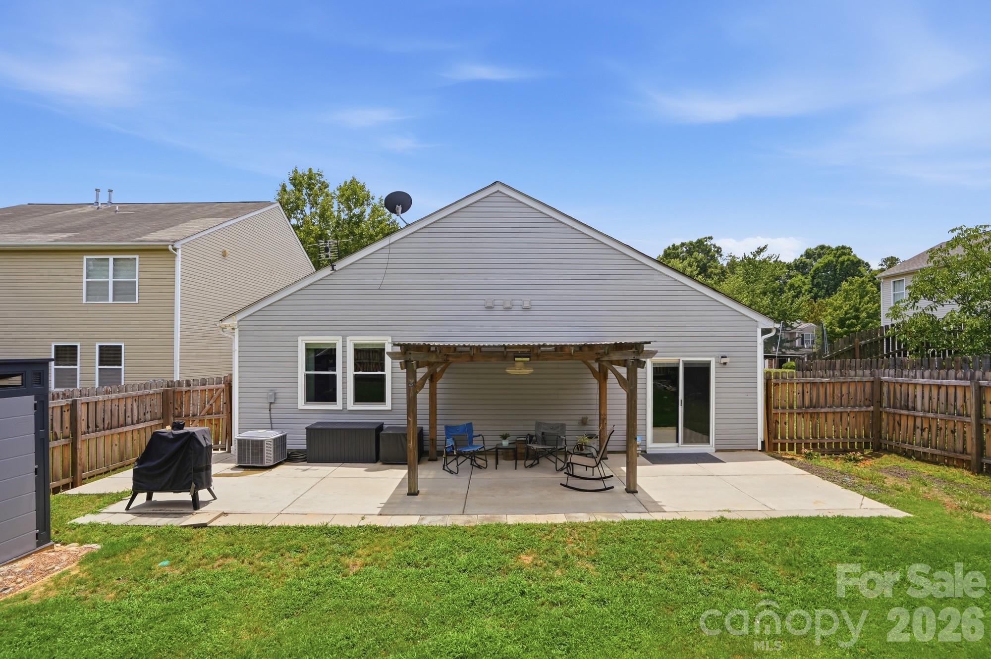 2211 Savannah Hills Drive — Matthews