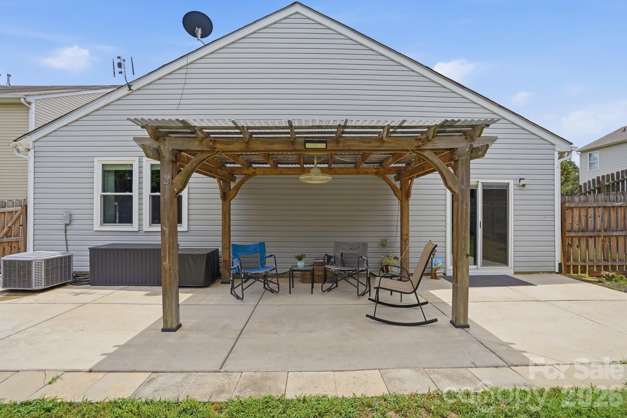 2211 Savannah Hills Drive — Matthews