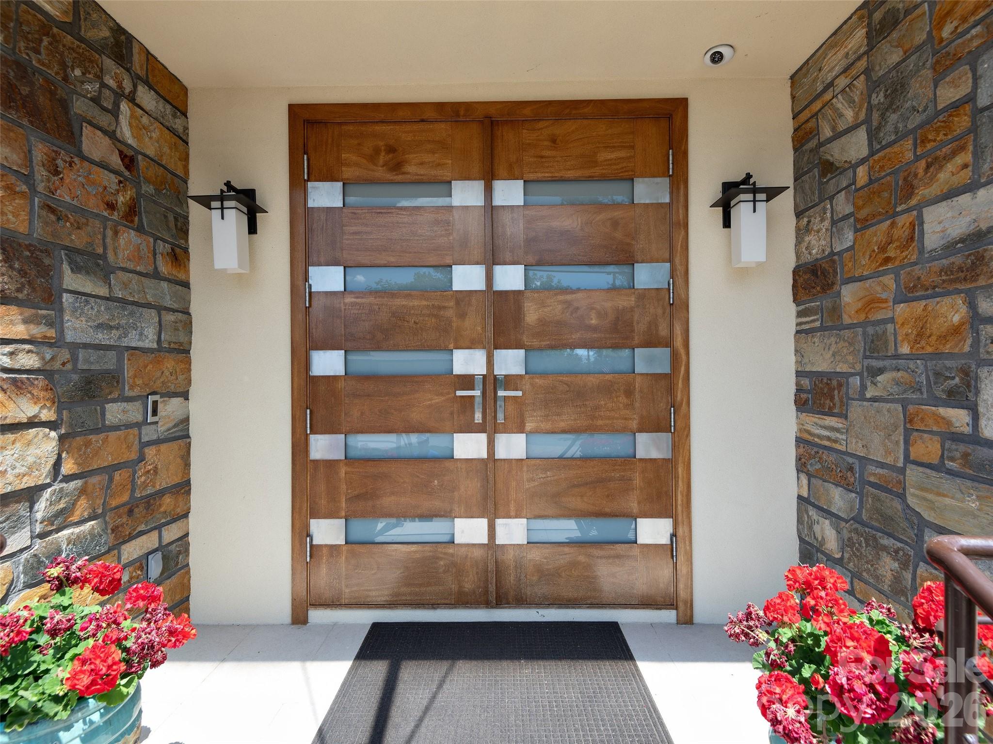 95 Horizon Hill Road — Asheville