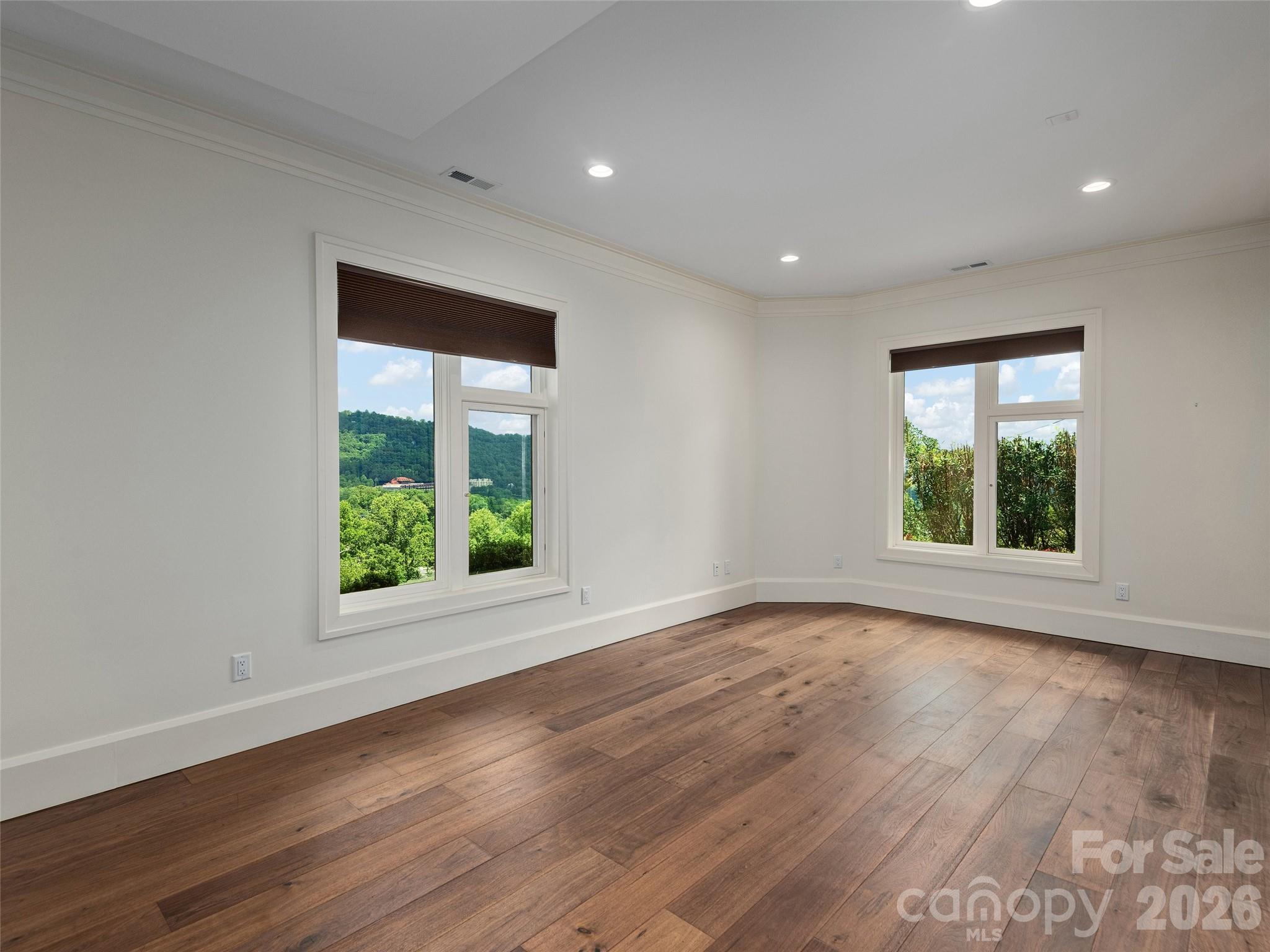 95 Horizon Hill Road — Asheville