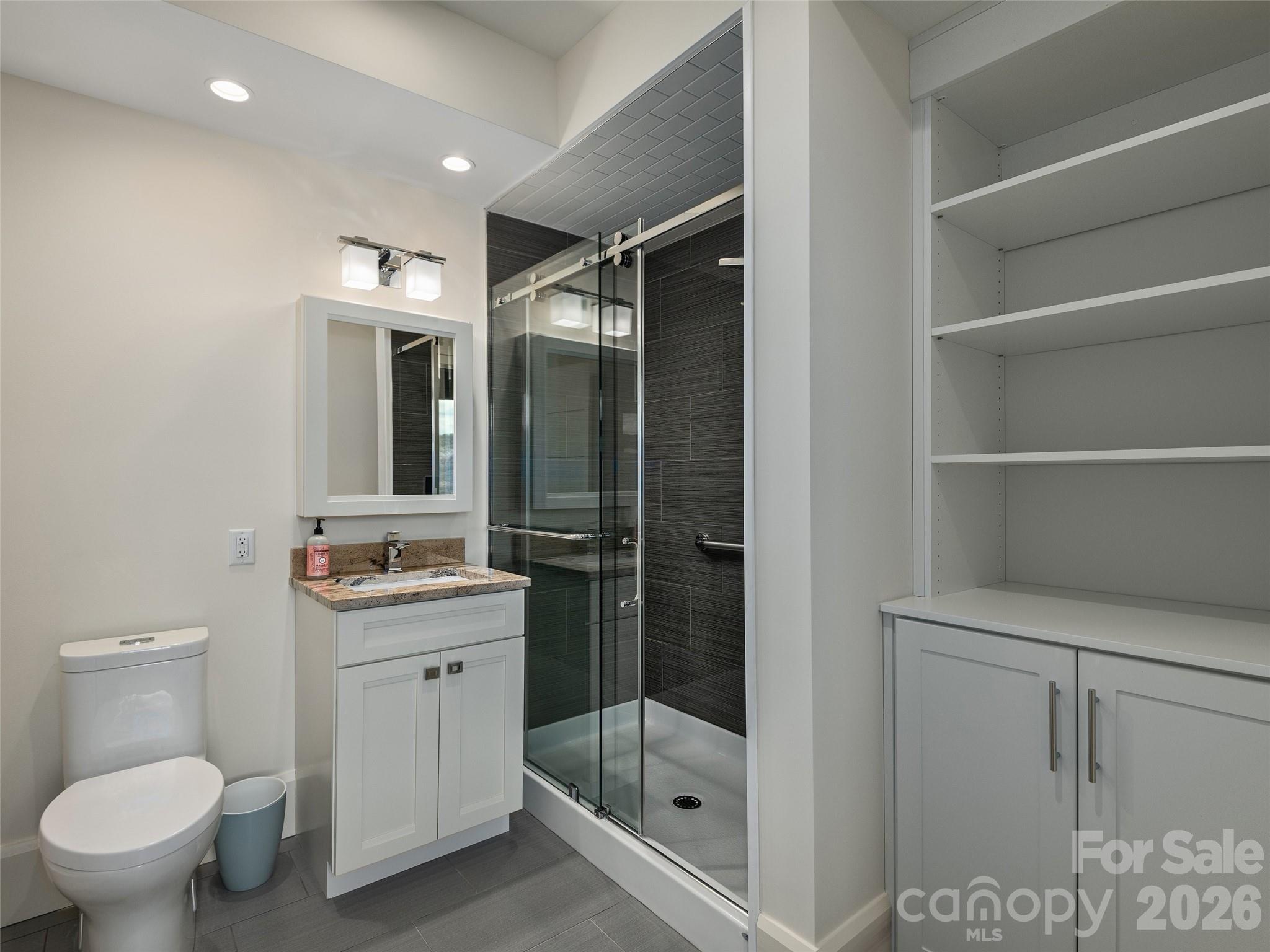 95 Horizon Hill Road — Asheville