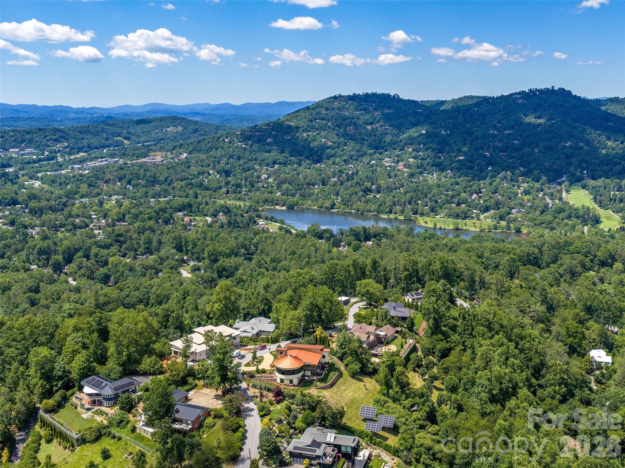 95 Horizon Hill Road — Asheville
