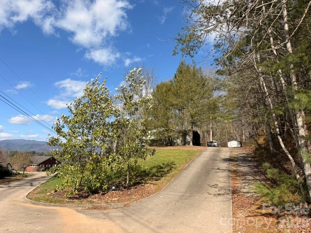 281 Cherrywood Circle — Hayesville