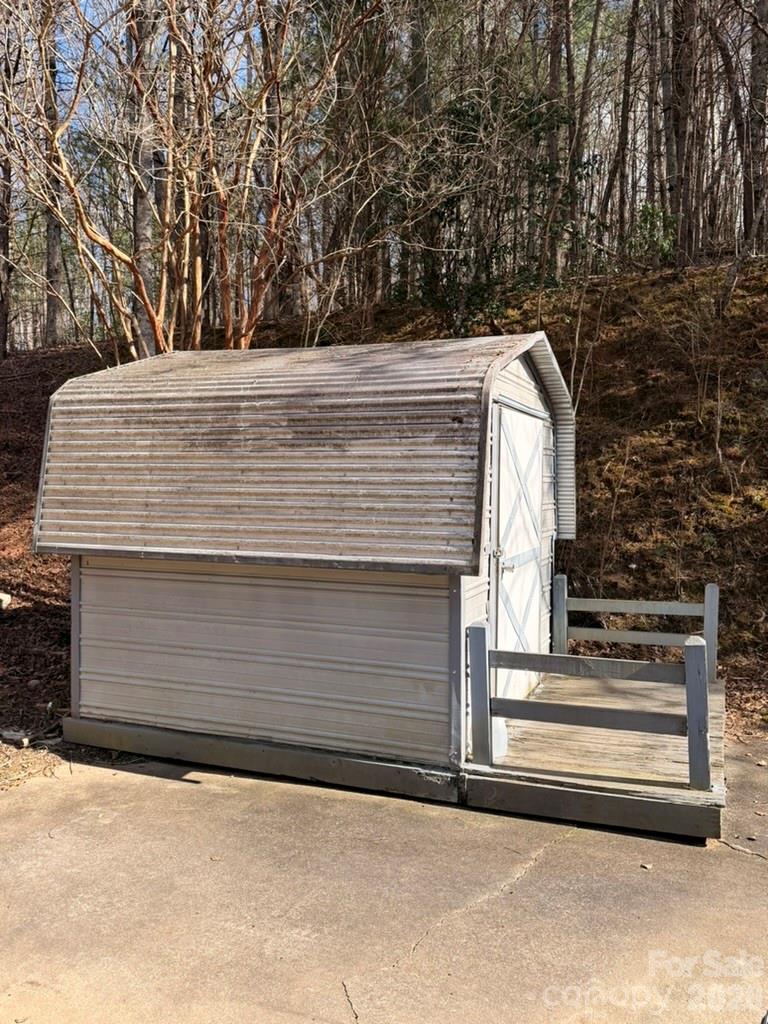 281 Cherrywood Circle — Hayesville