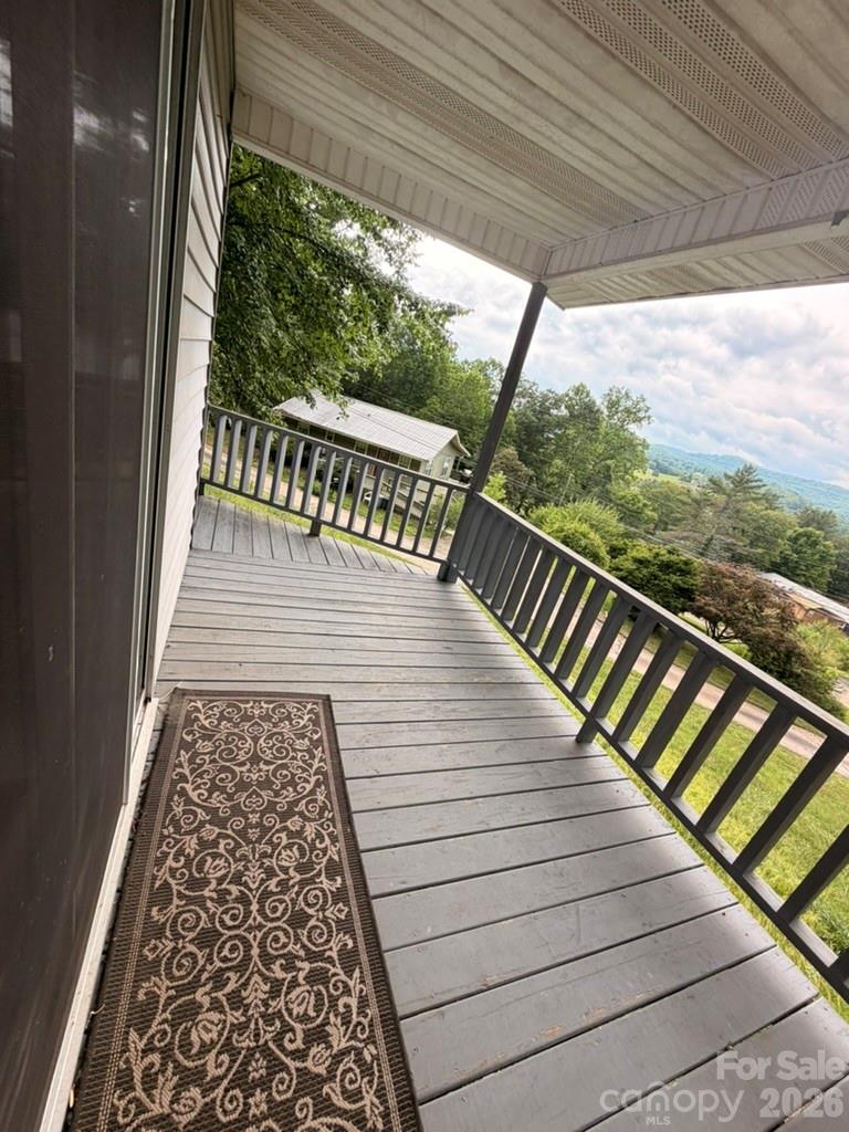 281 Cherrywood Circle — Hayesville