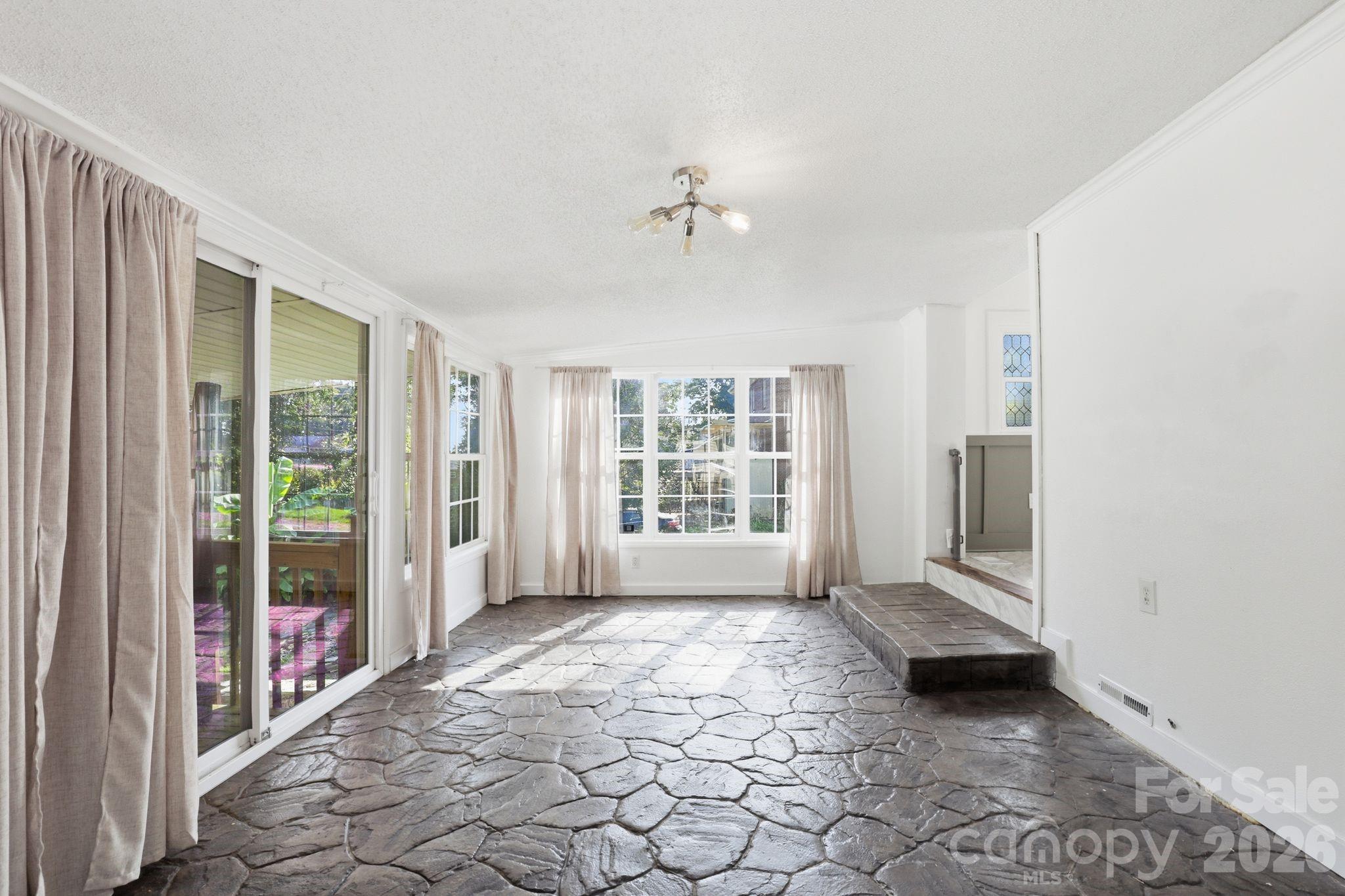 200 Feimster Street — Statesville
