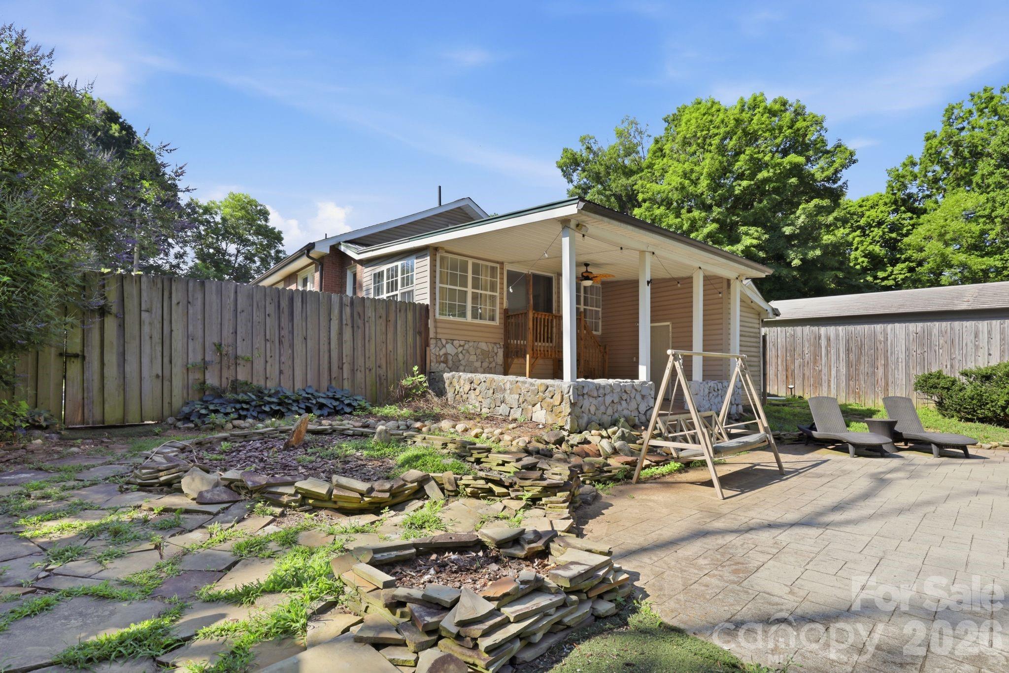 200 Feimster Street — Statesville