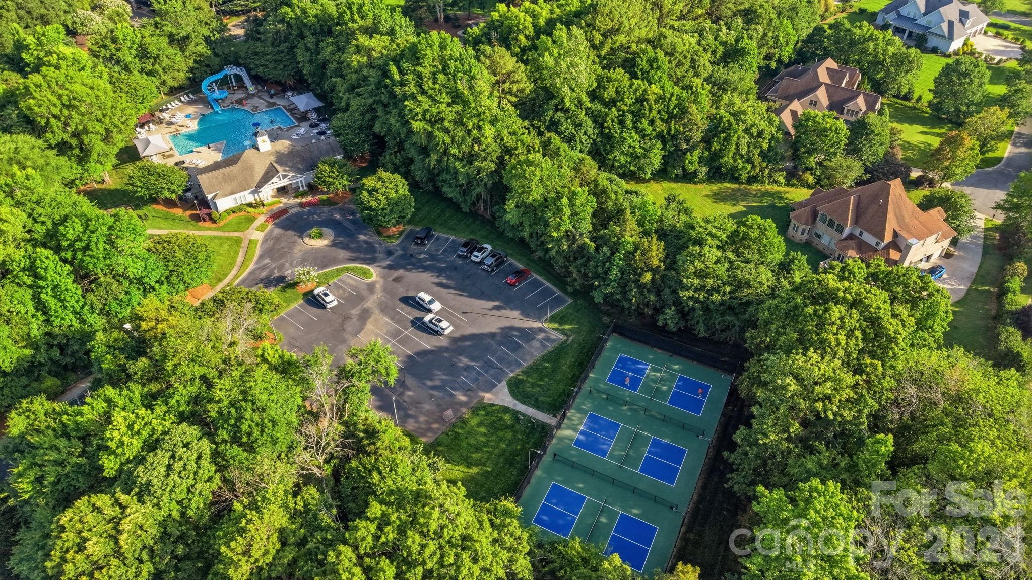 412 Amersham Lane — Waxhaw