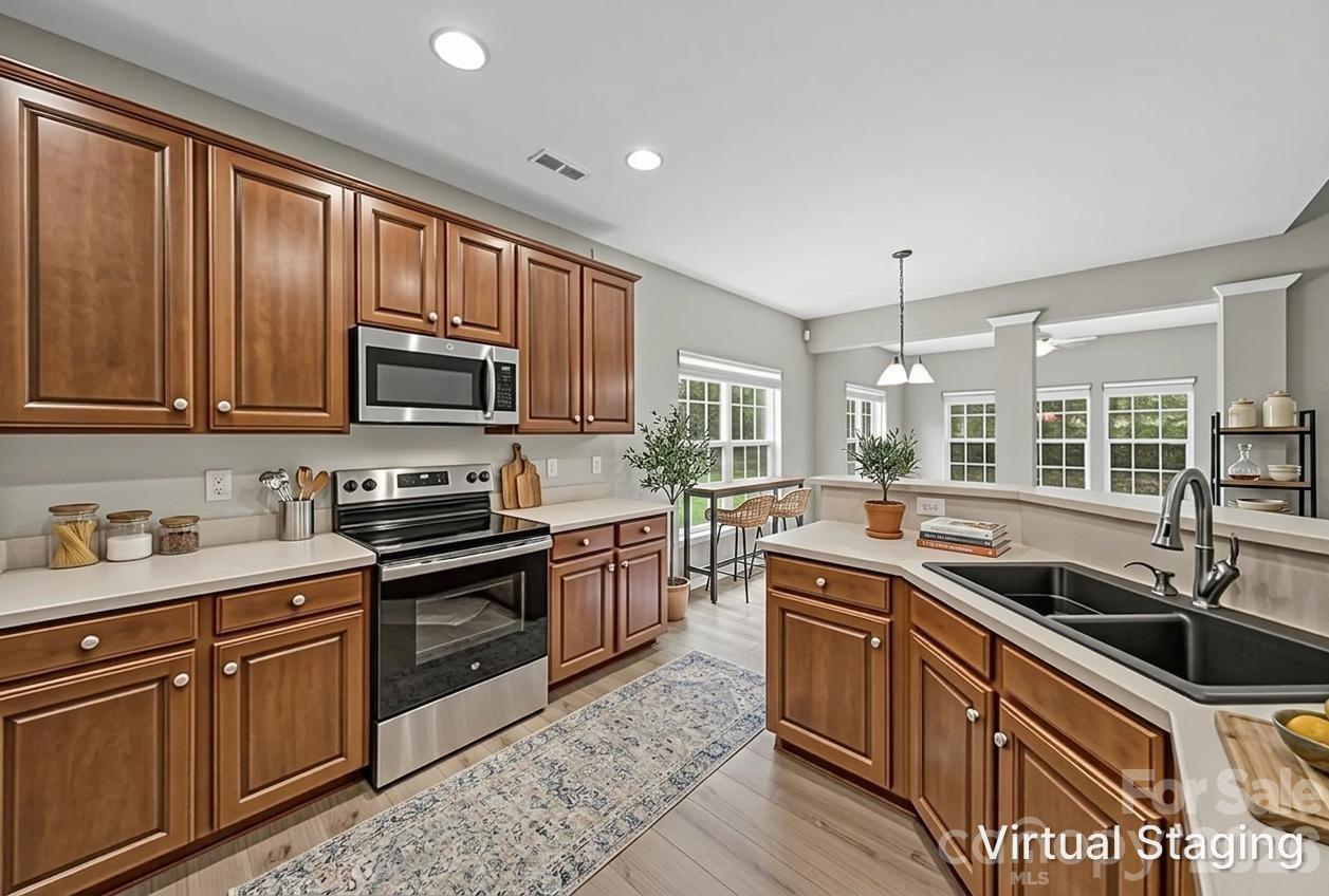 412 Amersham Lane — Waxhaw