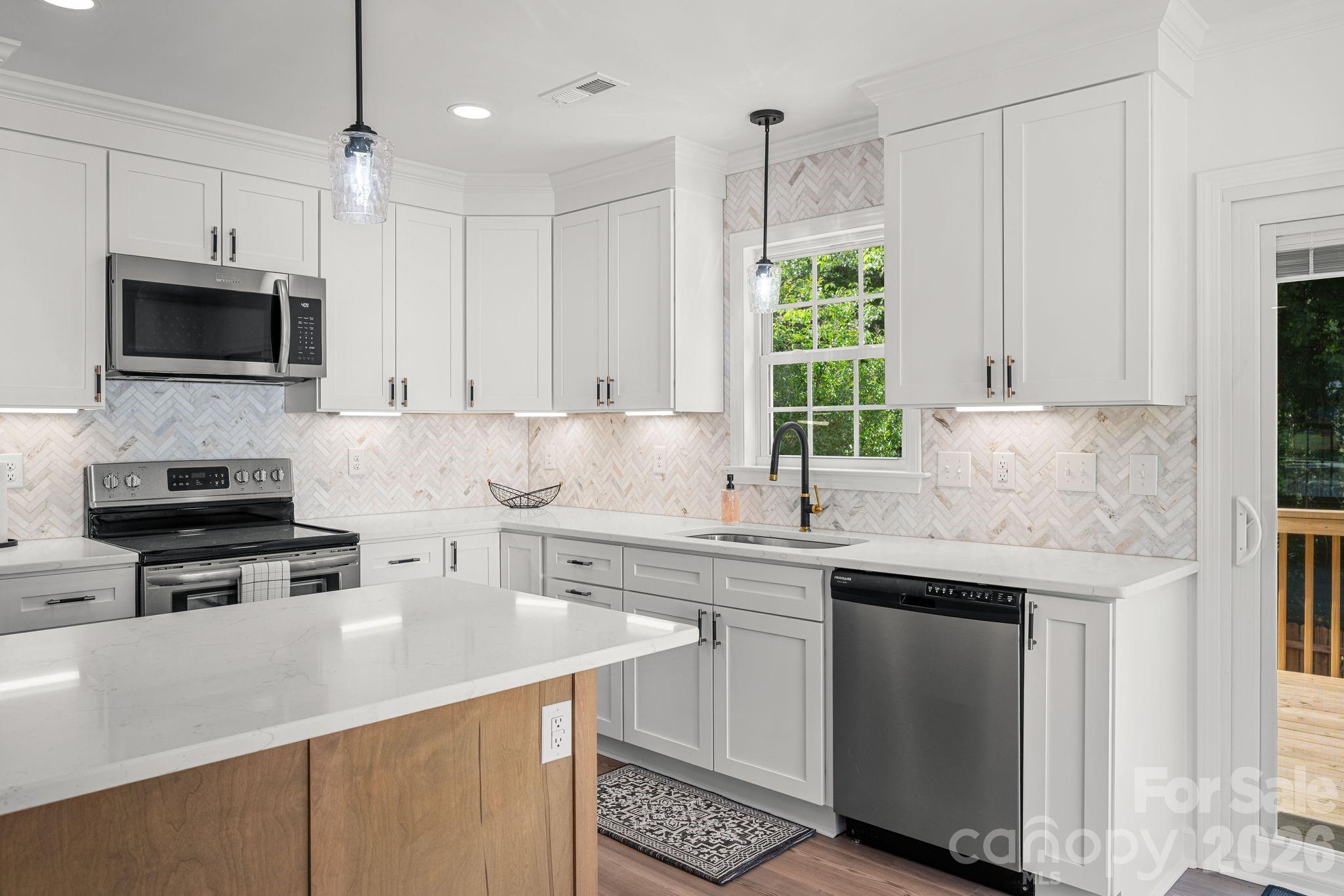 2751 Bridgeport Drive — Winston Salem