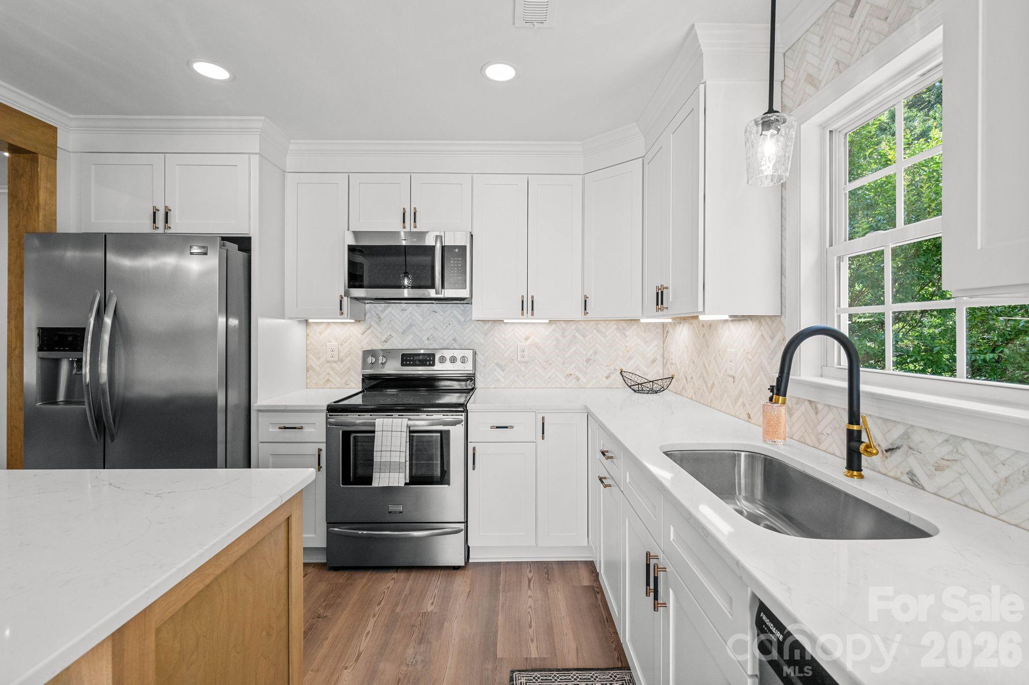 2751 Bridgeport Drive — Winston Salem