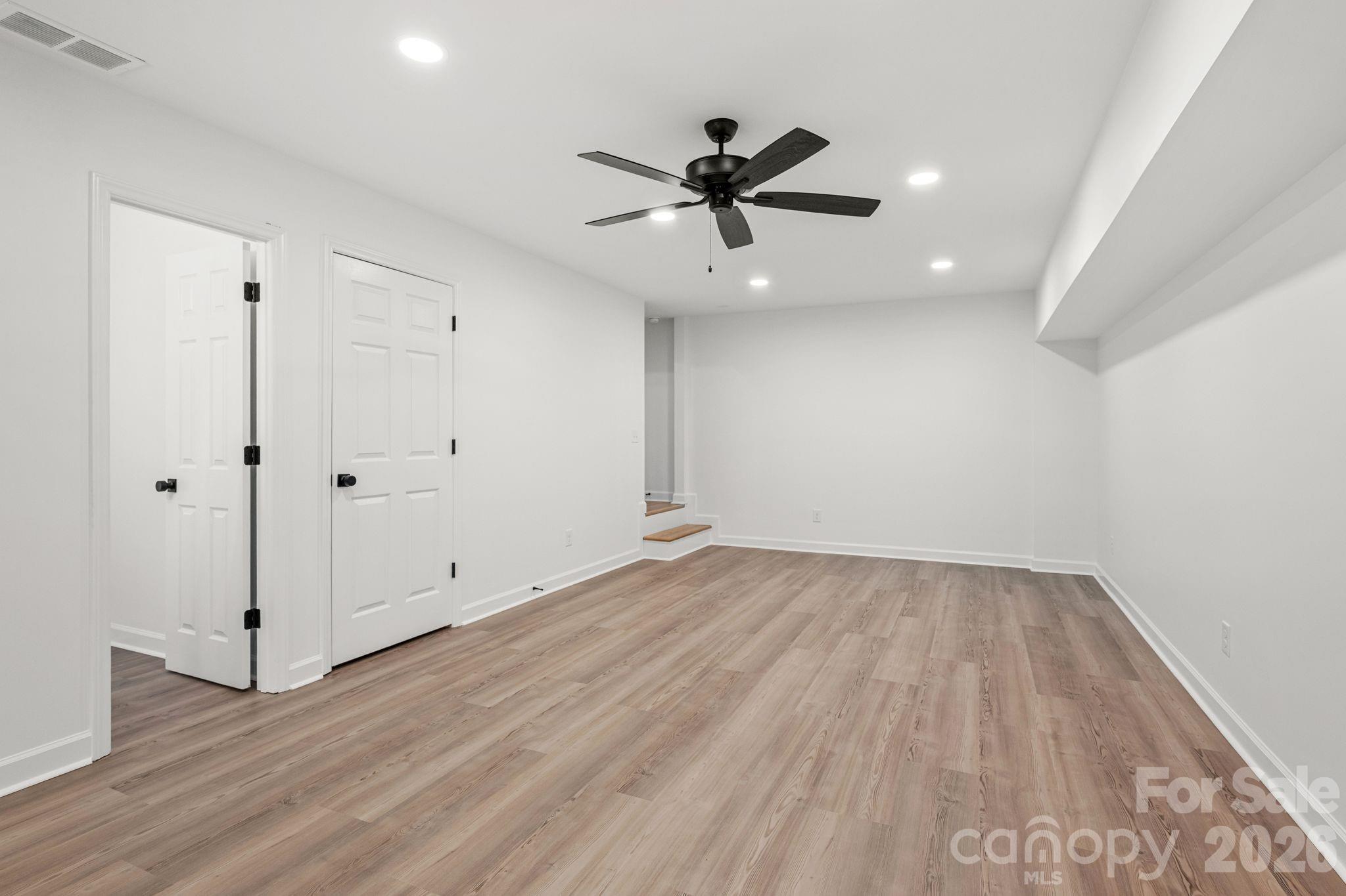 2751 Bridgeport Drive — Winston Salem