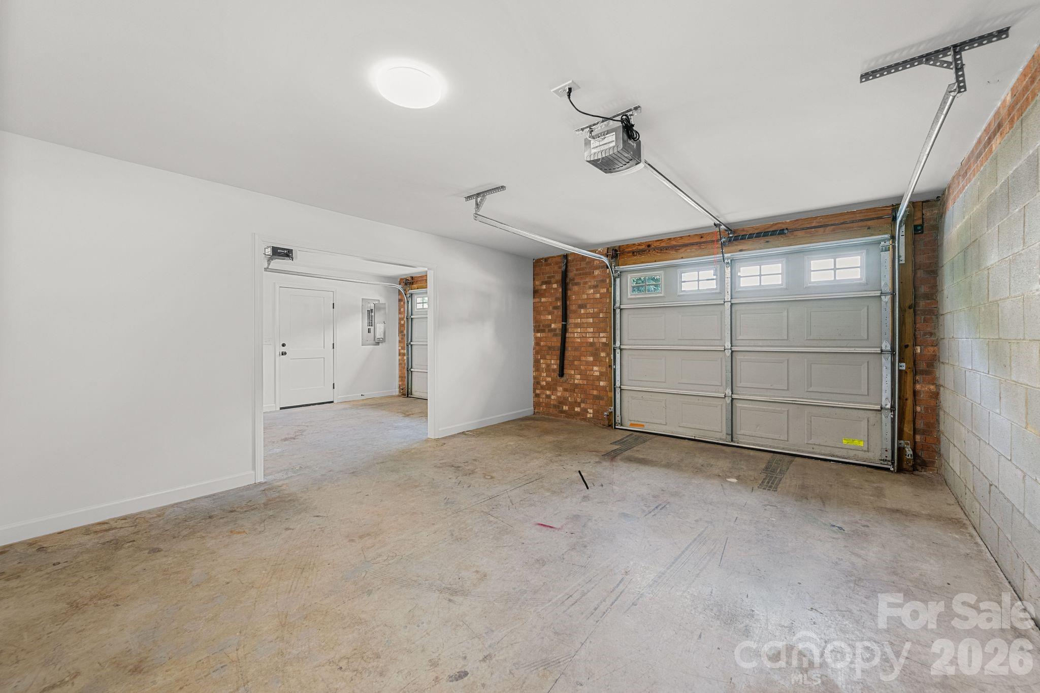 2751 Bridgeport Drive — Winston Salem