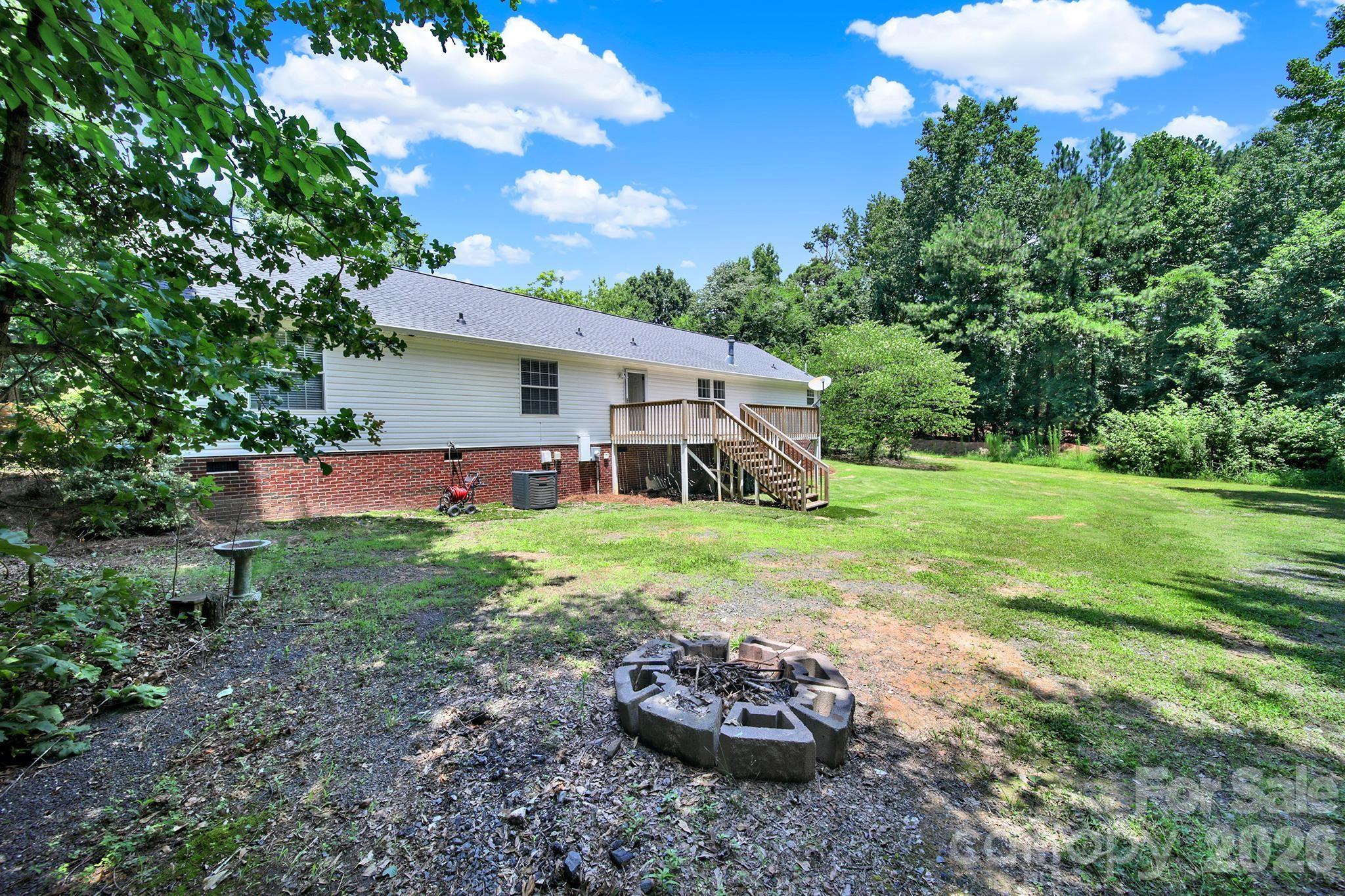 15715 Youngblood Road — Charlotte