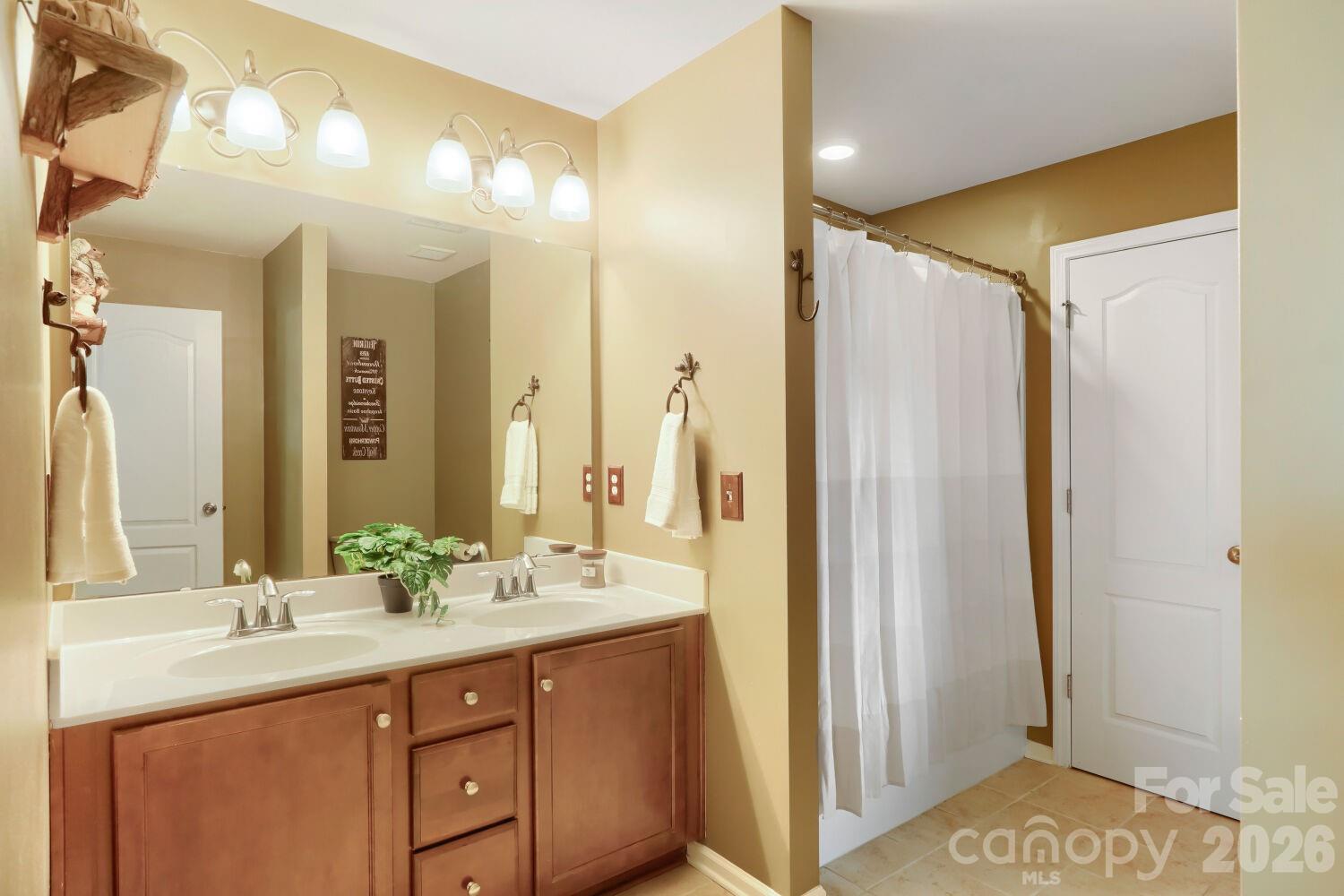 13742 Bonnerby Court — Huntersville