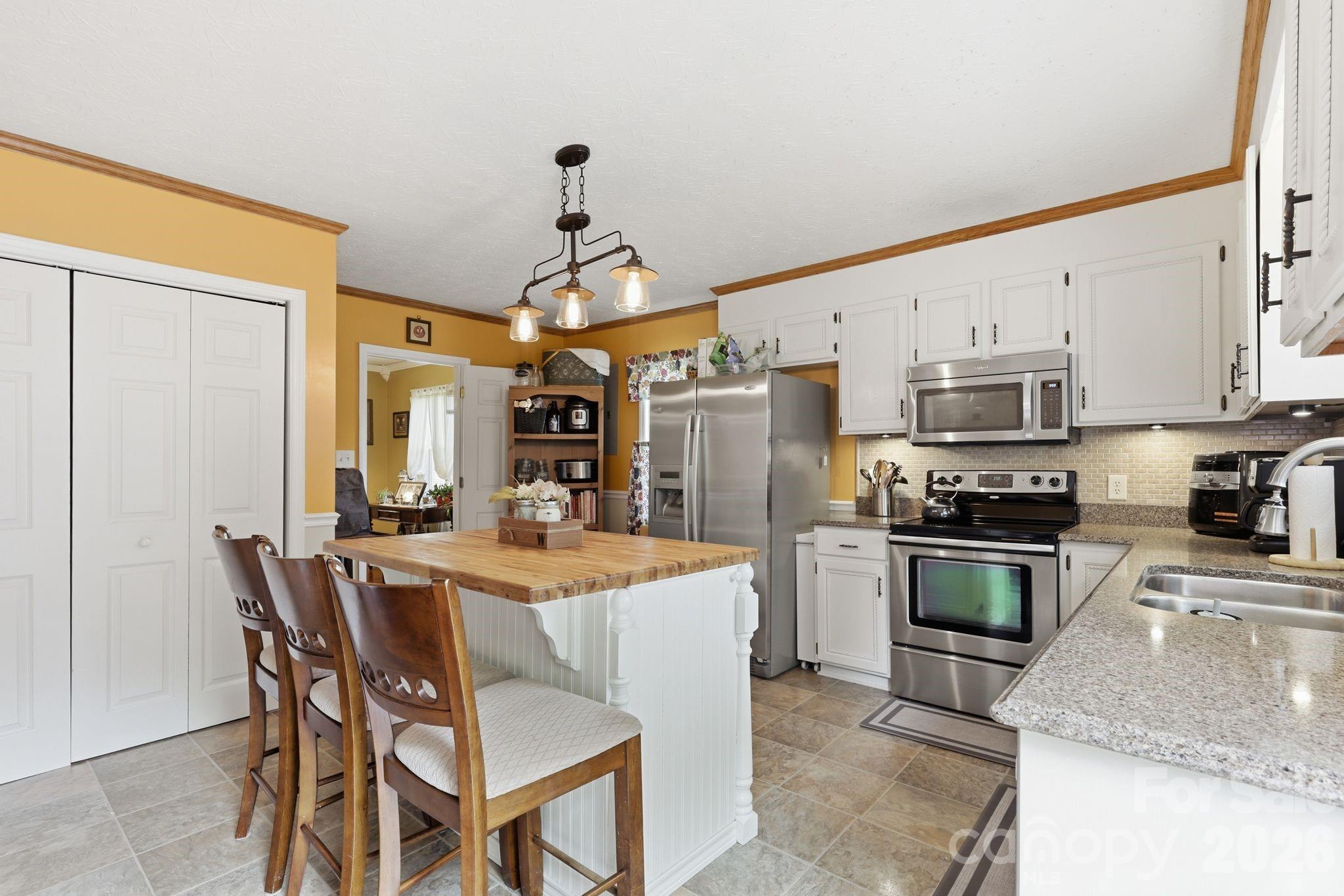189 Chestnut Grove Road — Statesville