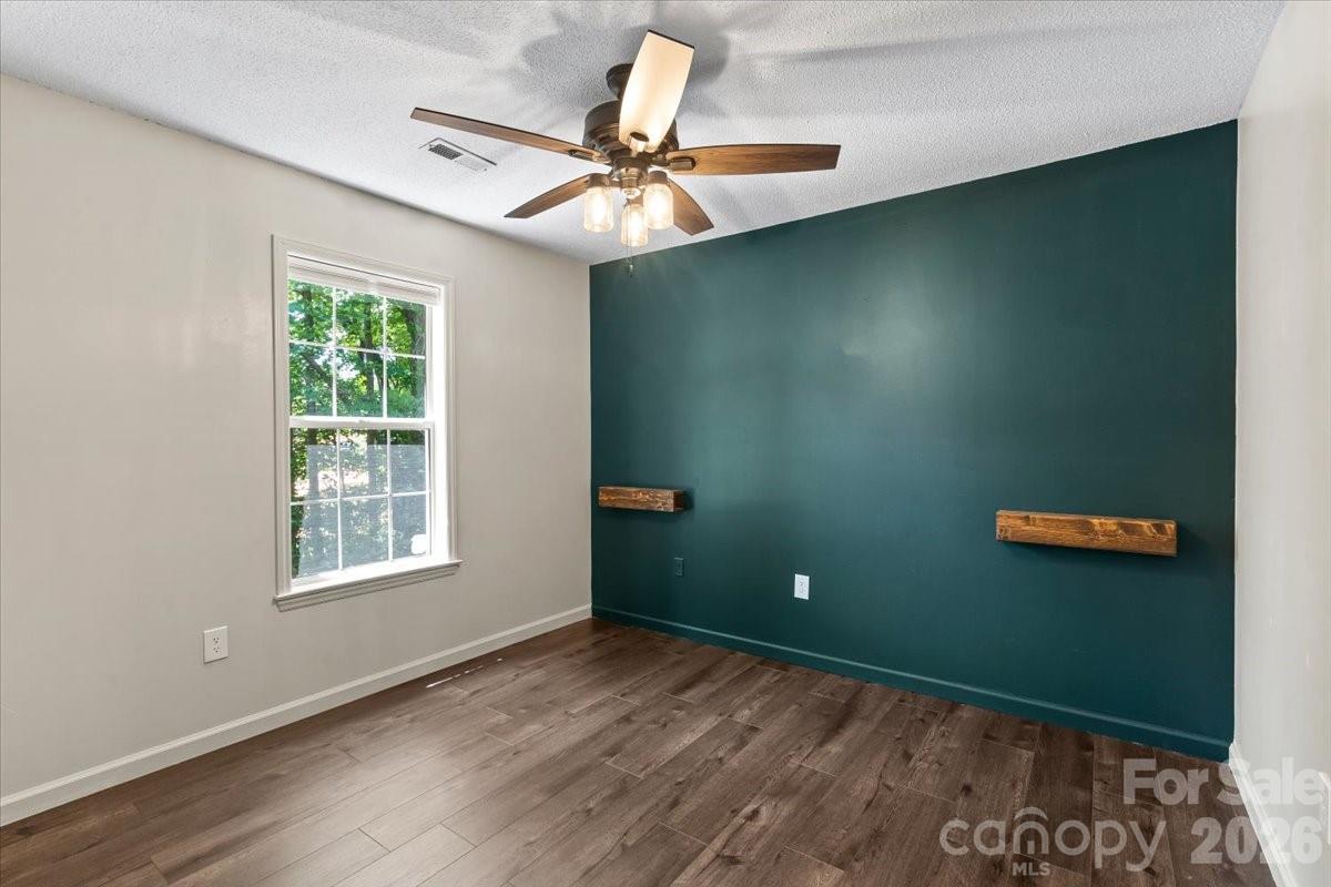 100 Diamond Drive — Mooresville