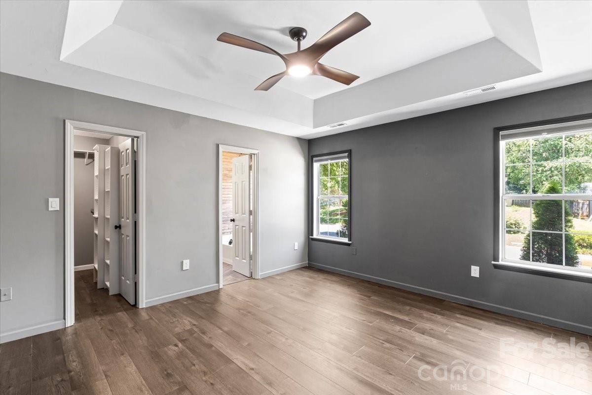 100 Diamond Drive — Mooresville