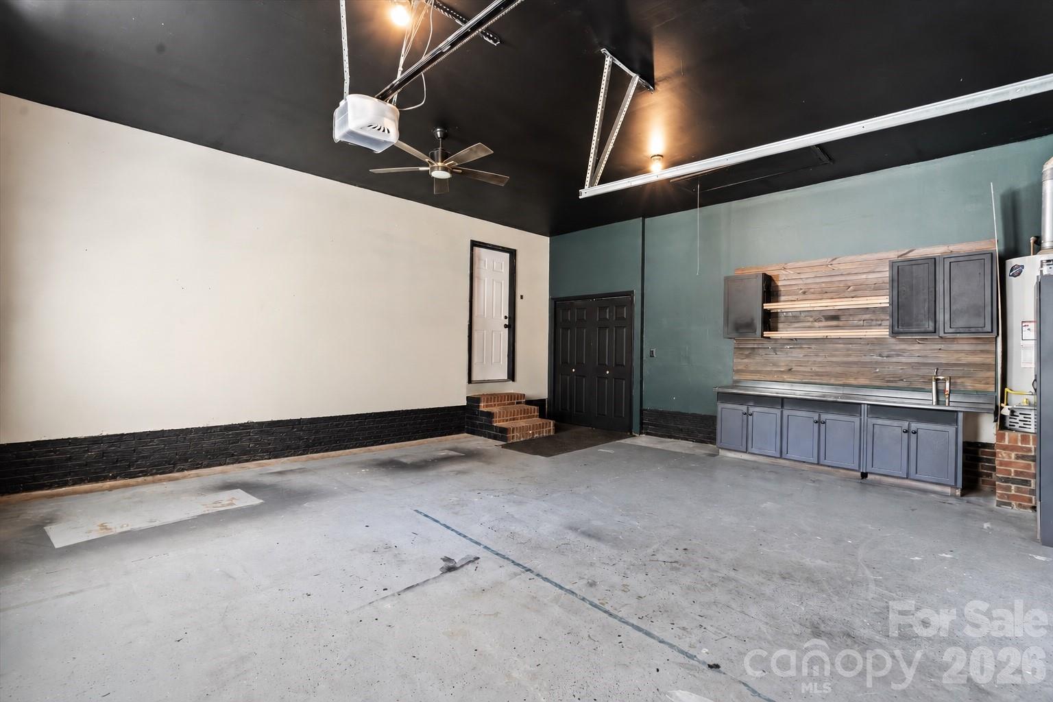 100 Diamond Drive — Mooresville