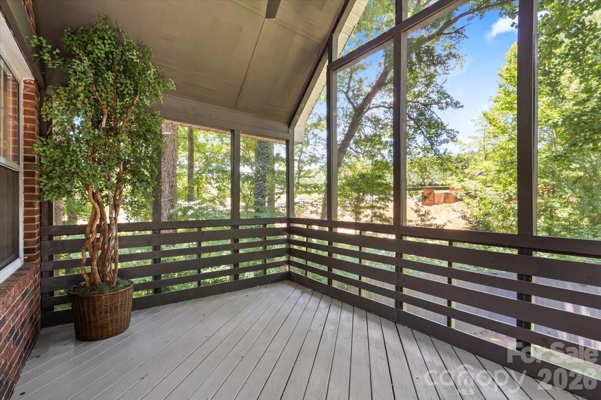 100 Diamond Drive — Mooresville