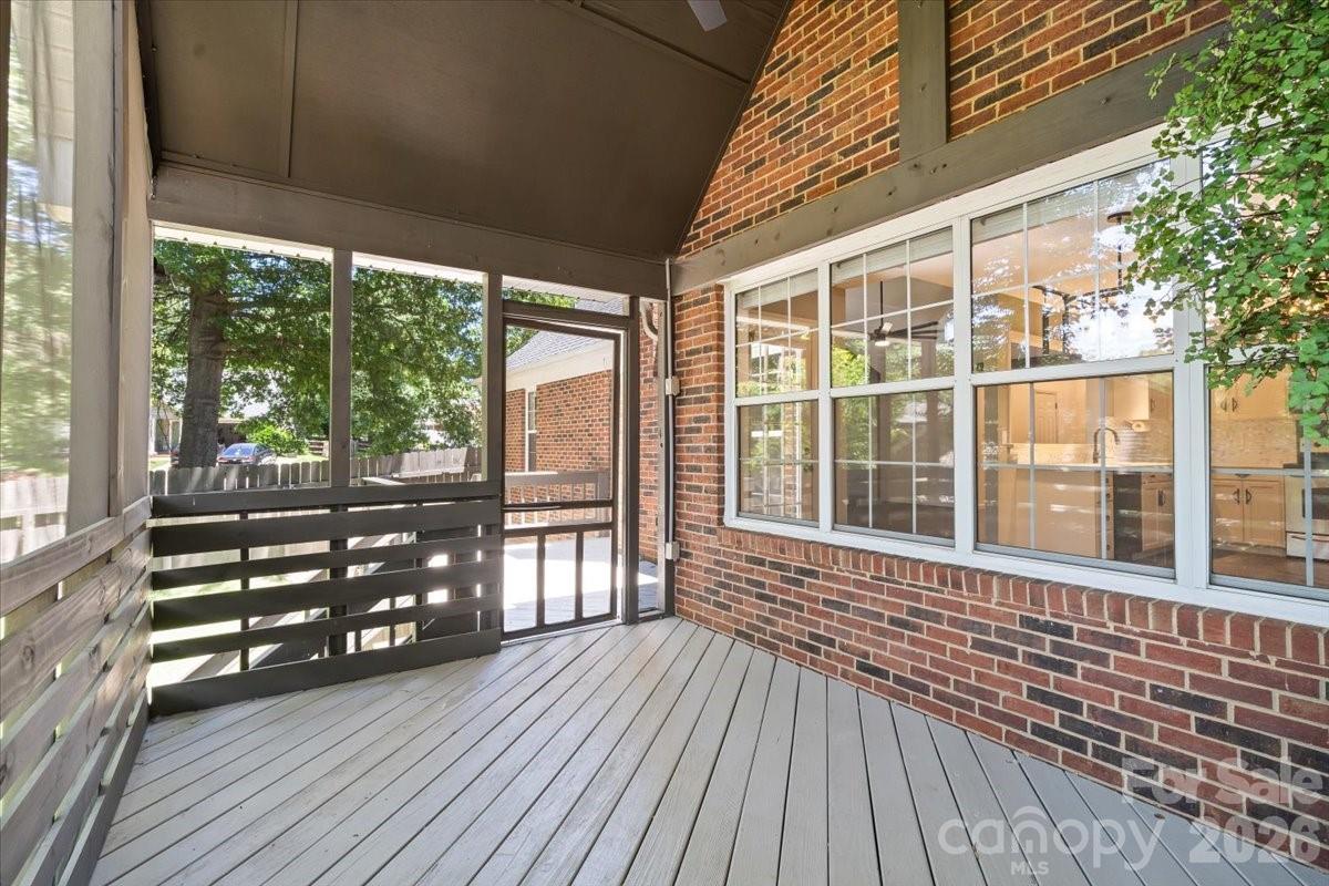 100 Diamond Drive — Mooresville