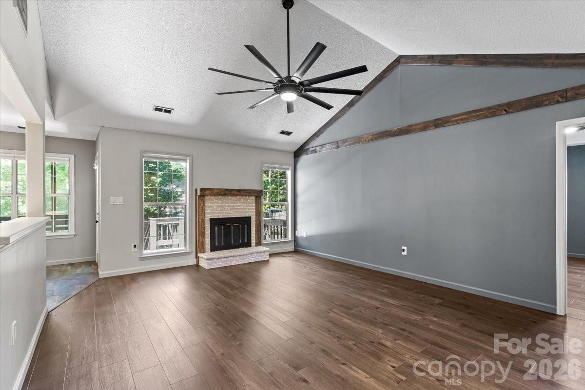 100 Diamond Drive — Mooresville
